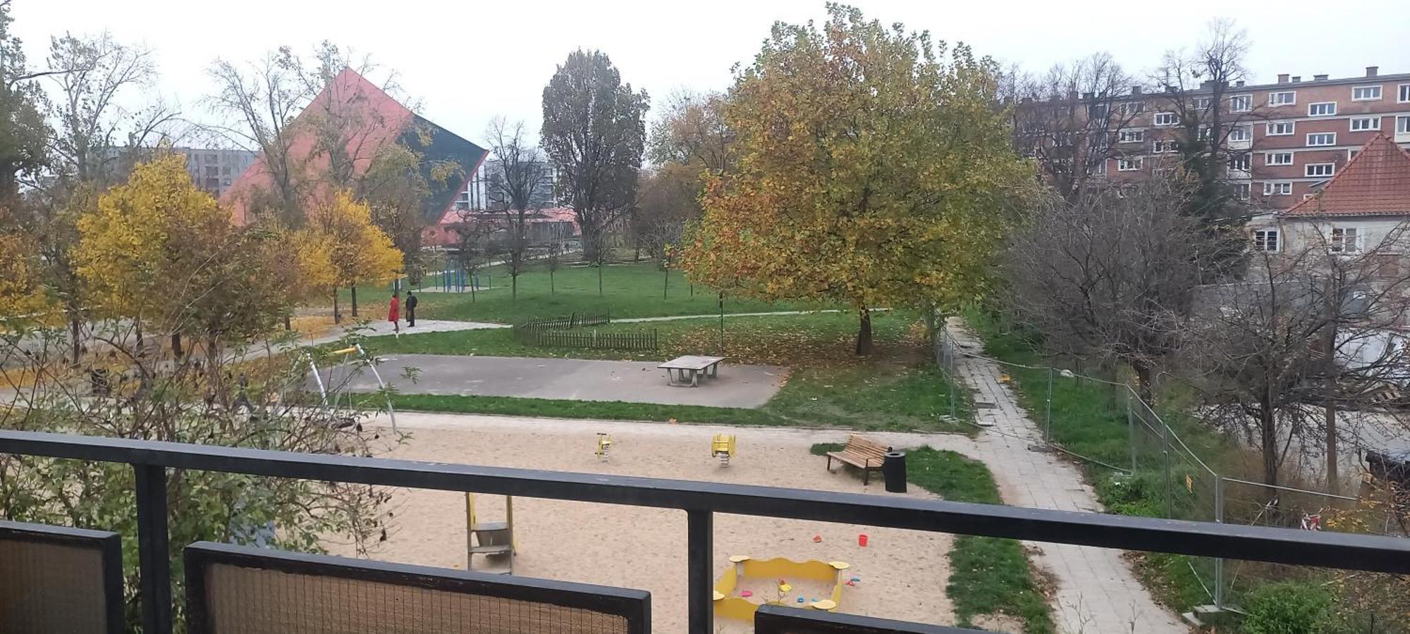 Prowansalski Z Miejscem Parkingowym