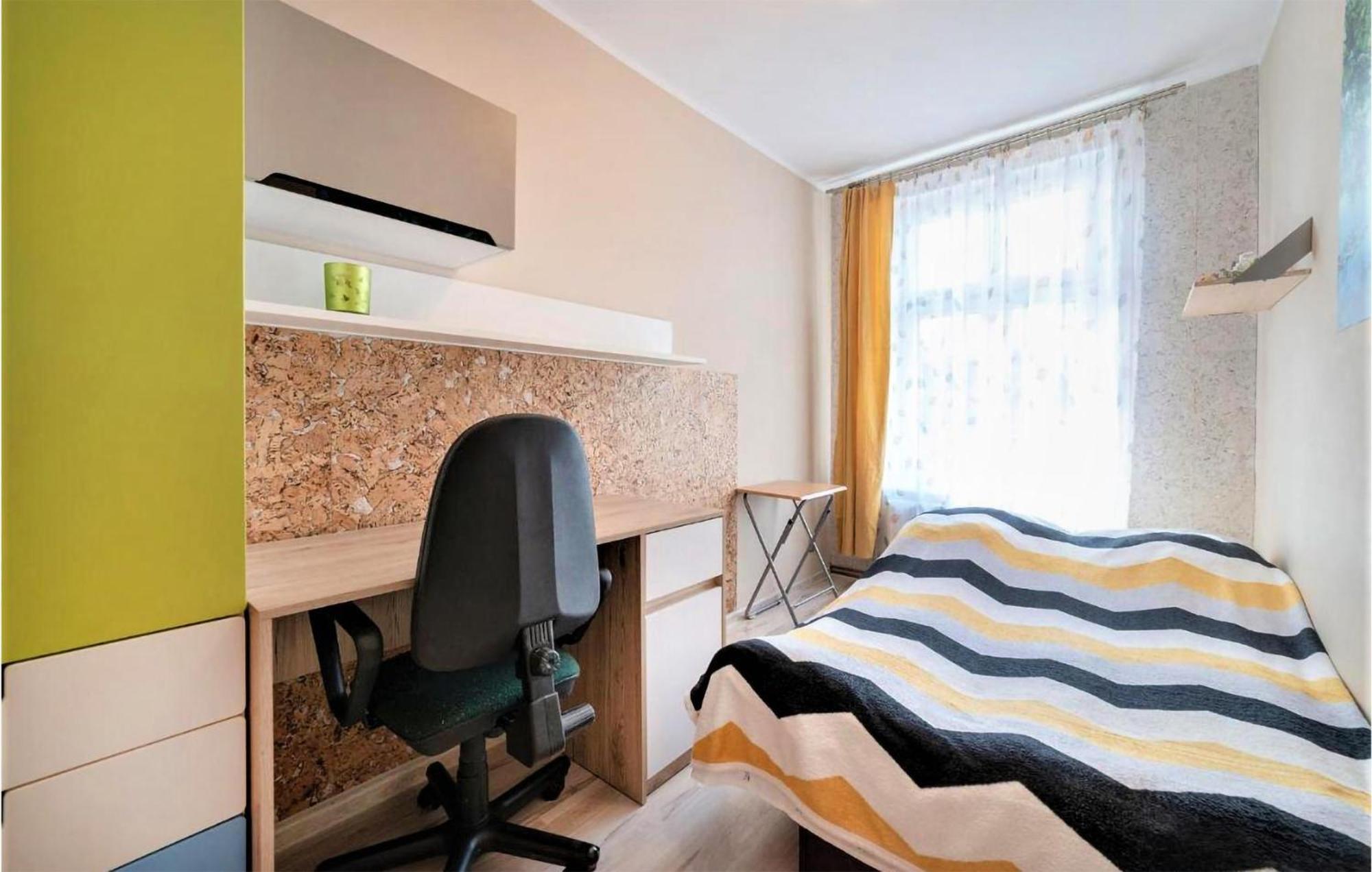 Awesome In With Kitchen Apartment *