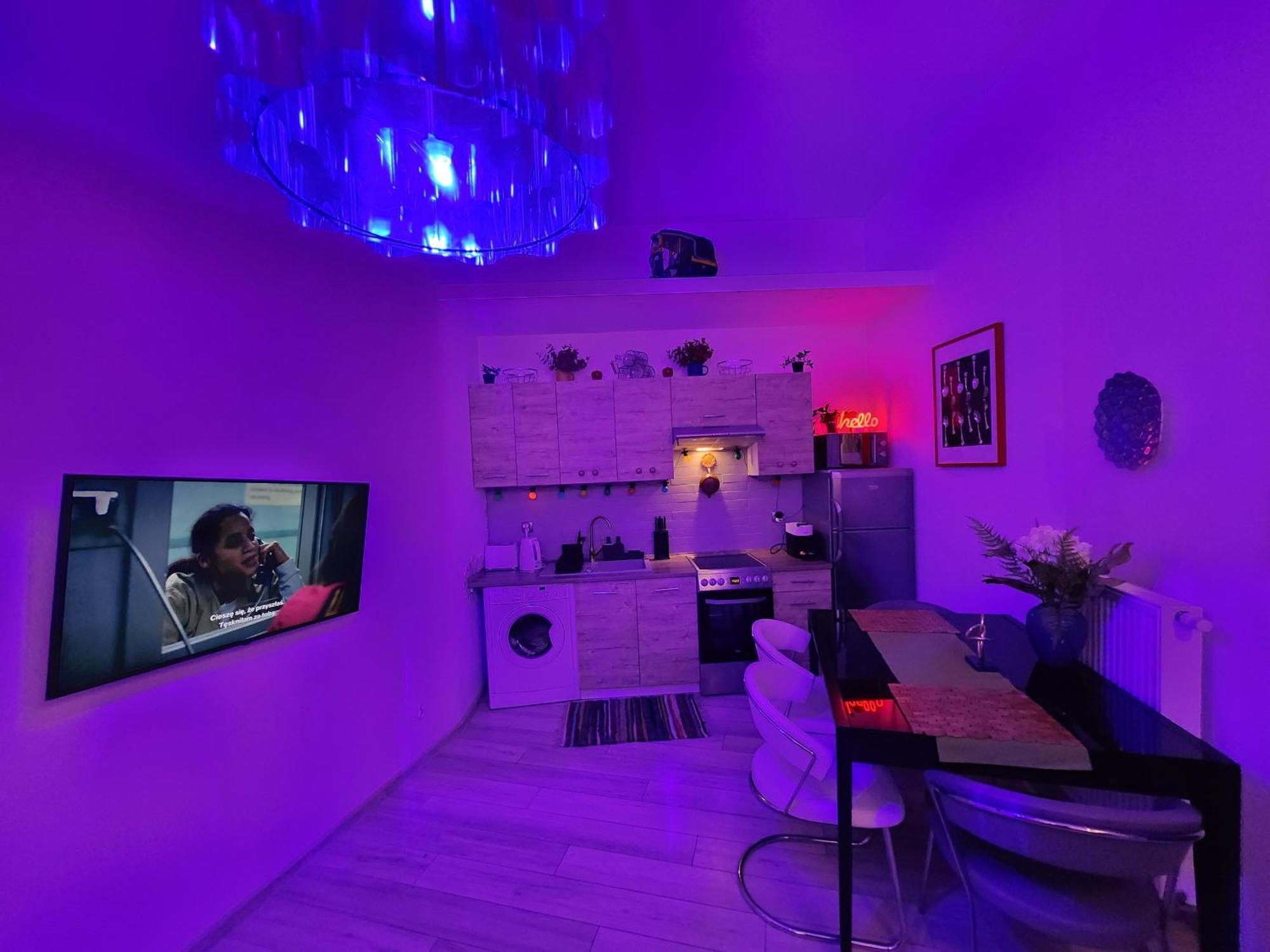 Chmielna Prestige With Luxury Jacuzzi And Sauna! Selected Also Feature A Massage Chair And Himalayan Salt With Color Therapy Salt Forest Gdansk