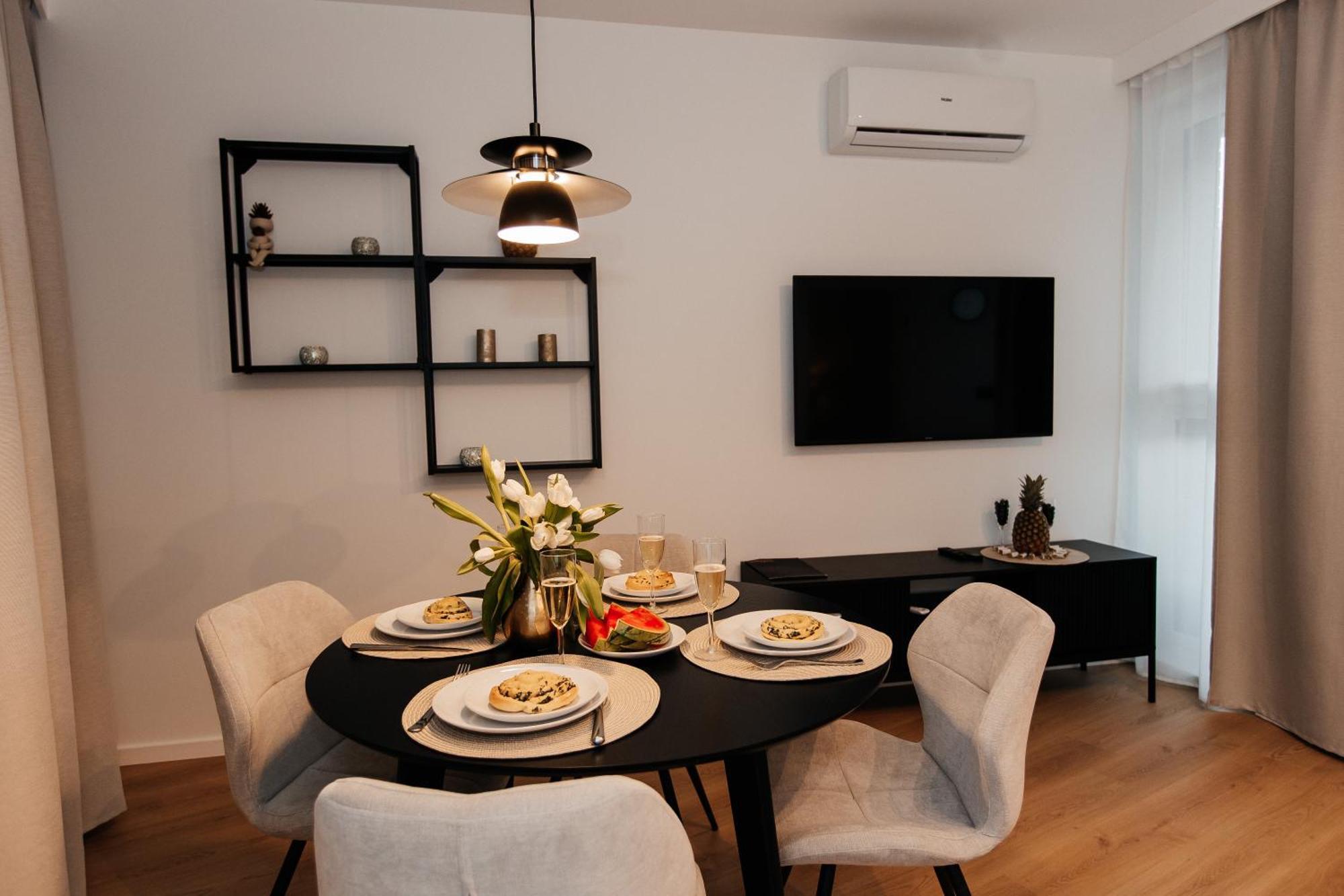 Maya's Flats & 53 - Walowa 40, Apartment *