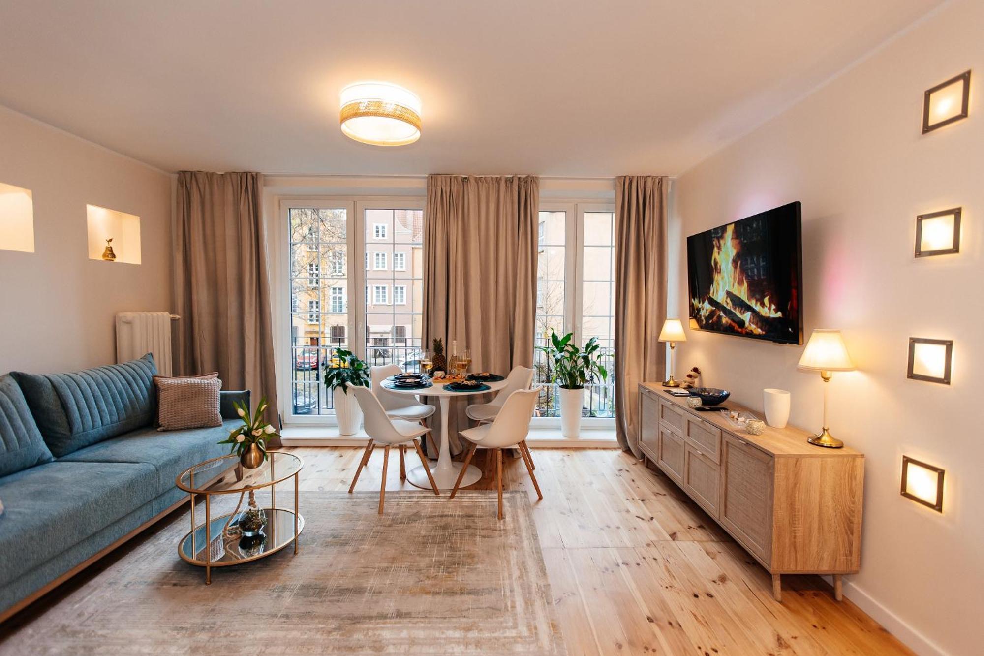 Maya's Flats & 27 - Beautiful On Piwna Street In The Old Town Gdańsk