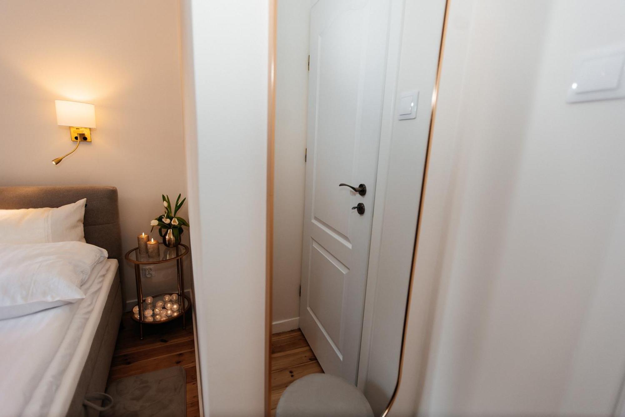 Maya's Flats & 27 - Beautiful On Piwna Street In The Old Town Lejlighed *