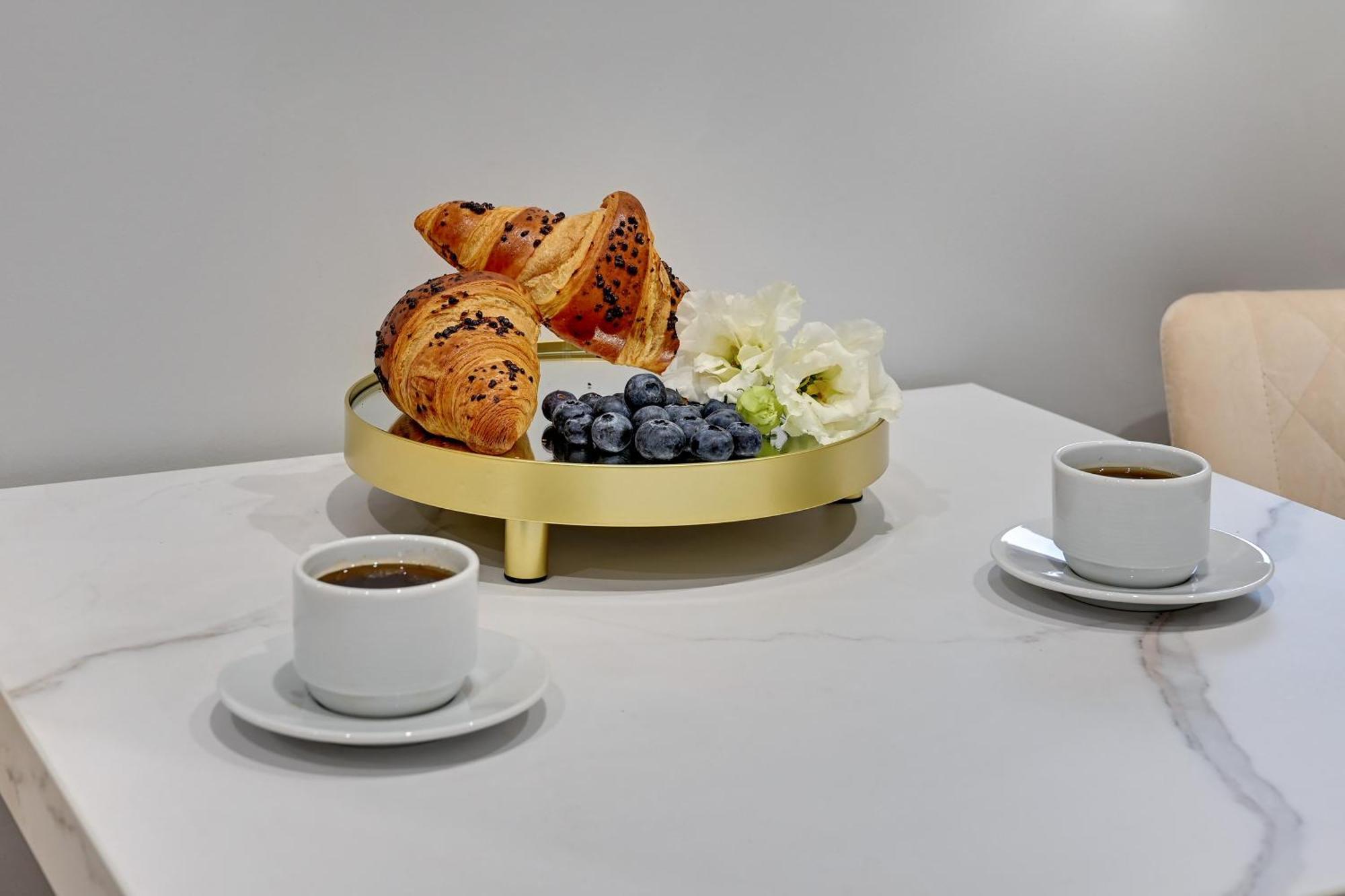 Doki Living & Foodhall By Downtown Apartment