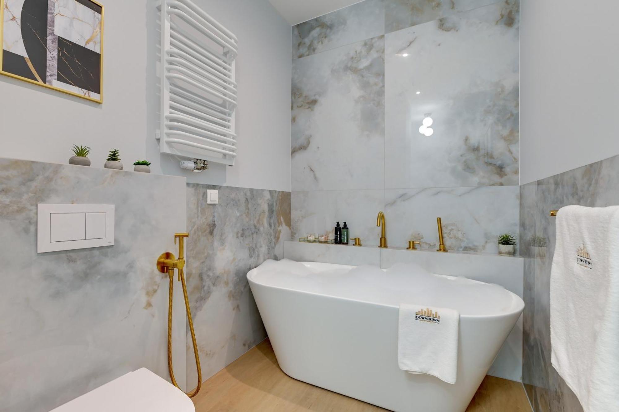 Apartment Doki Living & Foodhall By Downtown Gdansk