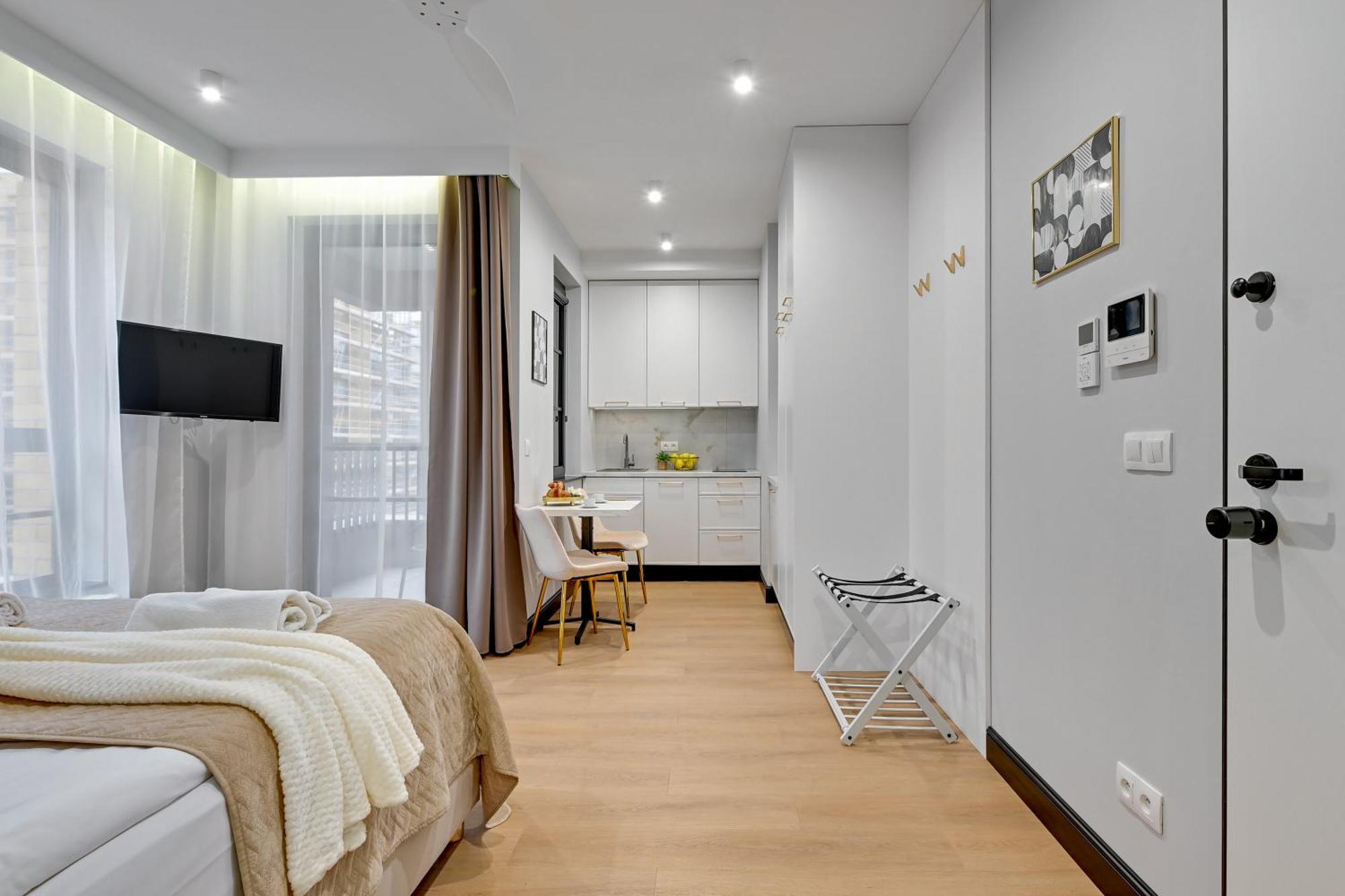 Doki Living & Foodhall By Downtown Gdansk
