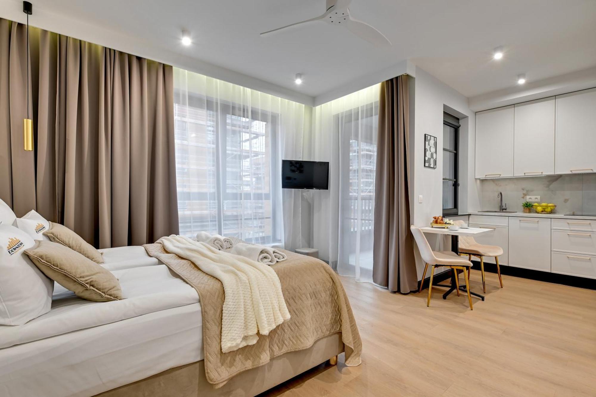 Doki Living & Foodhall By Downtown