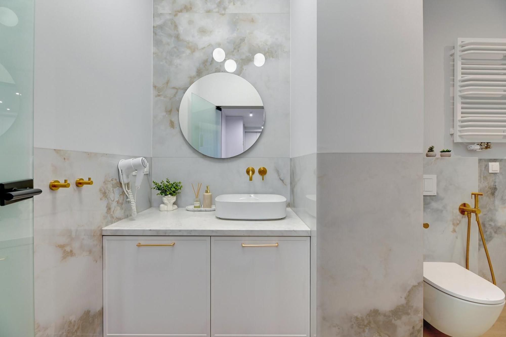 Doki Living & Foodhall By Downtown Apartment