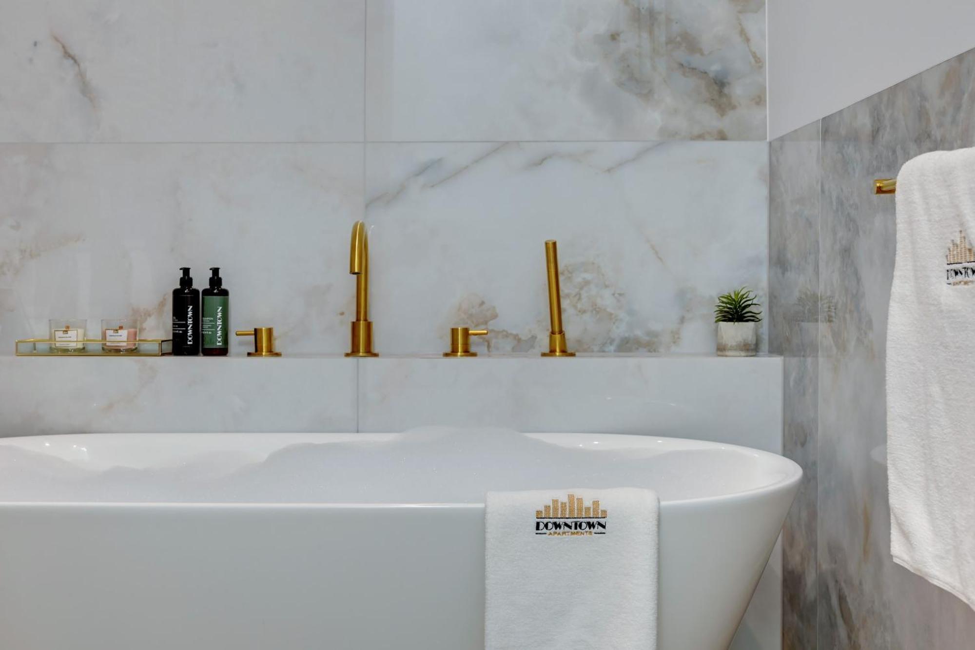 Doki Living & Foodhall By Downtown Apartment *
