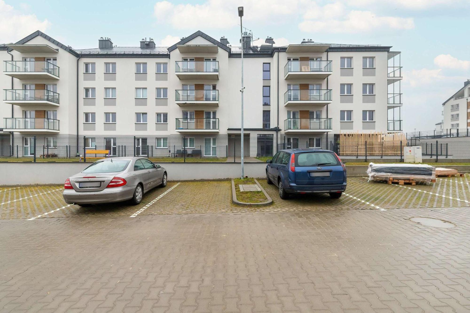 Jasny I Elegancki Pastelowa Z Parkingiem By Renters Apartment