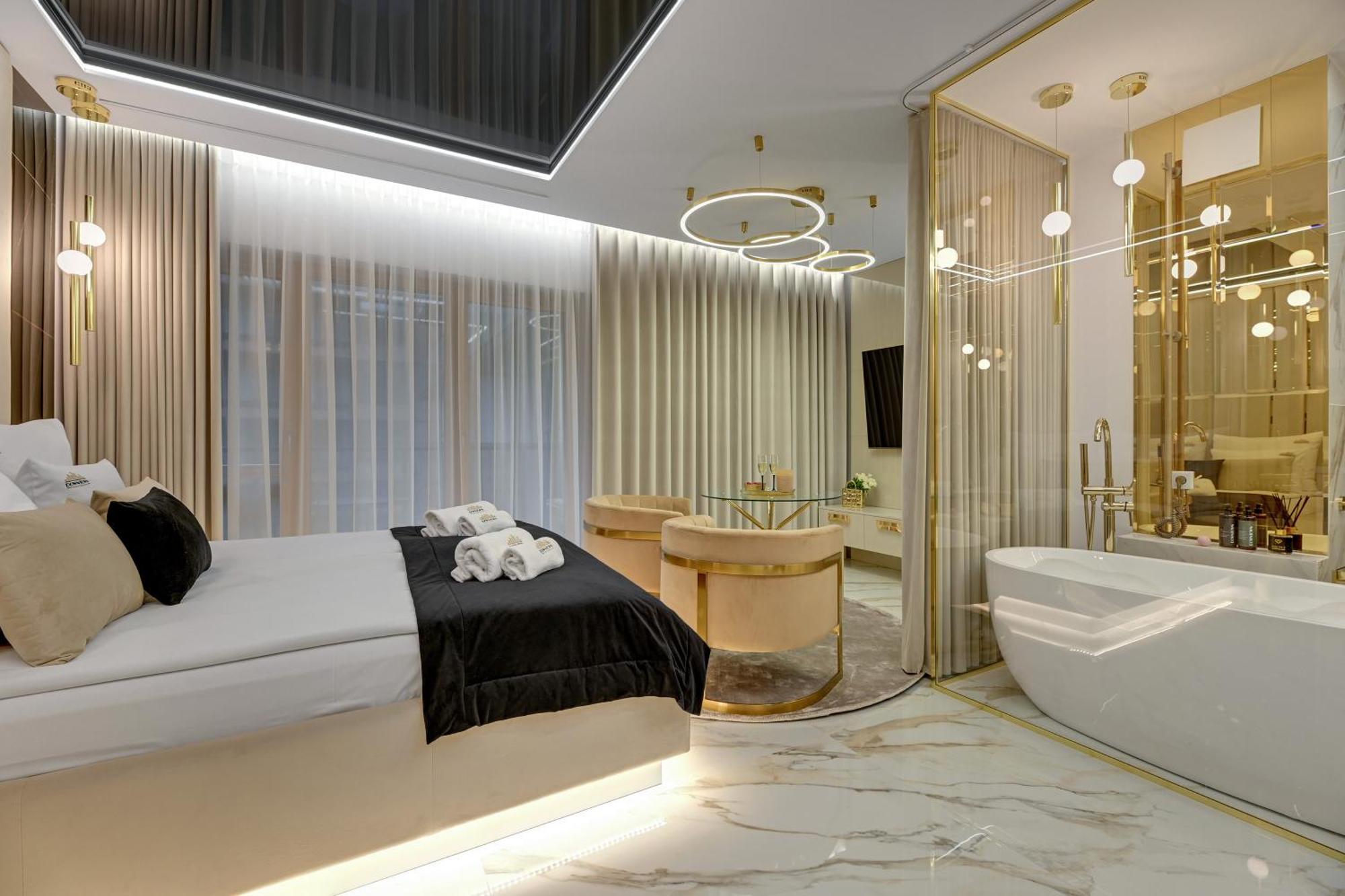 Romantic With Bathtub By Downtown Leilighet Gdańsk