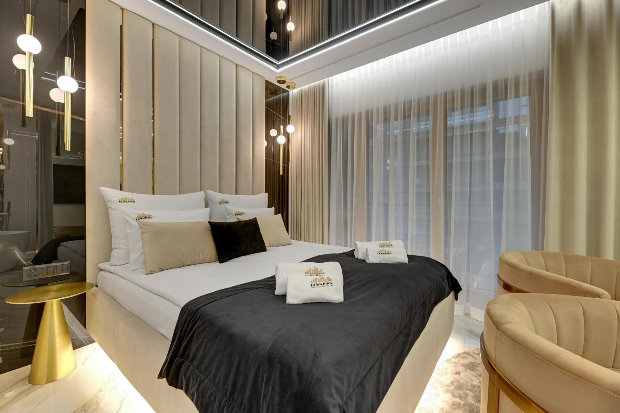 Huoneisto Romantic With Bathtub By Downtown
