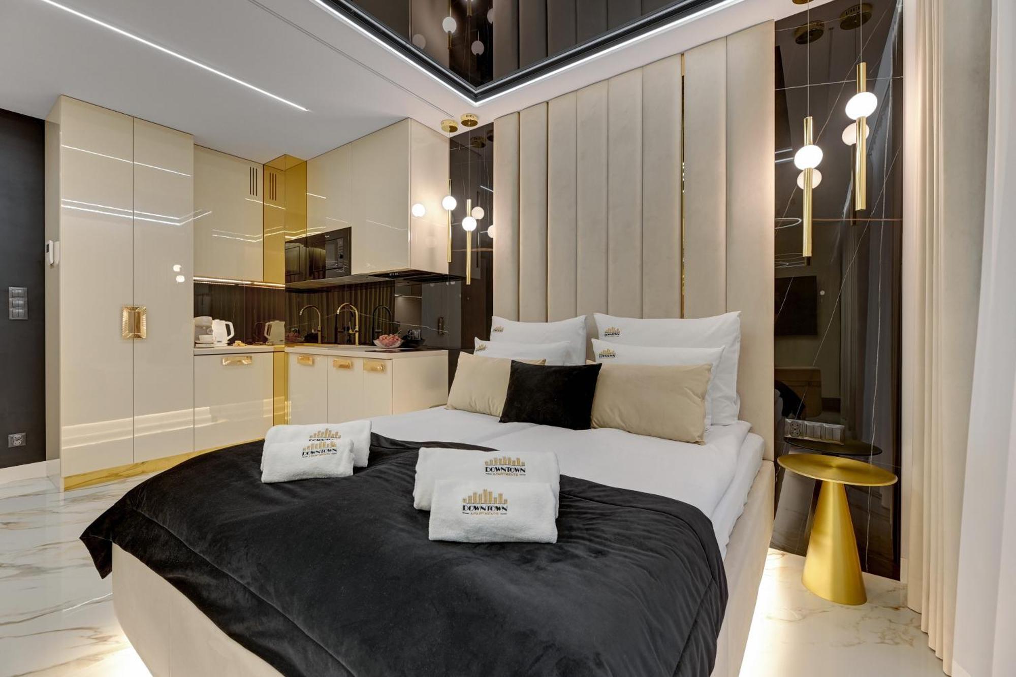Romantic With Bathtub By Downtown Huoneisto *