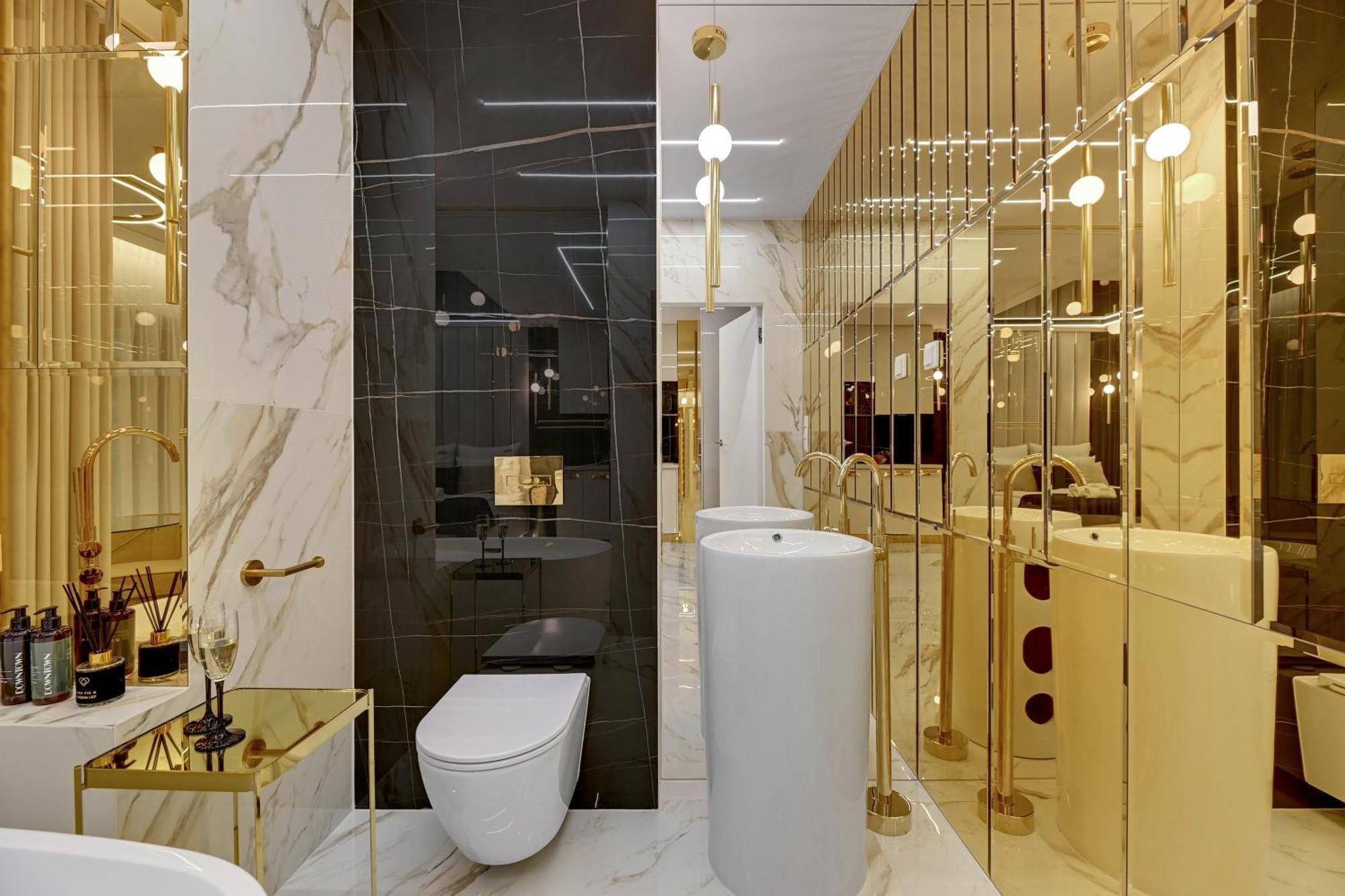Romantic With Bathtub By Downtown Leilighet Gdańsk
