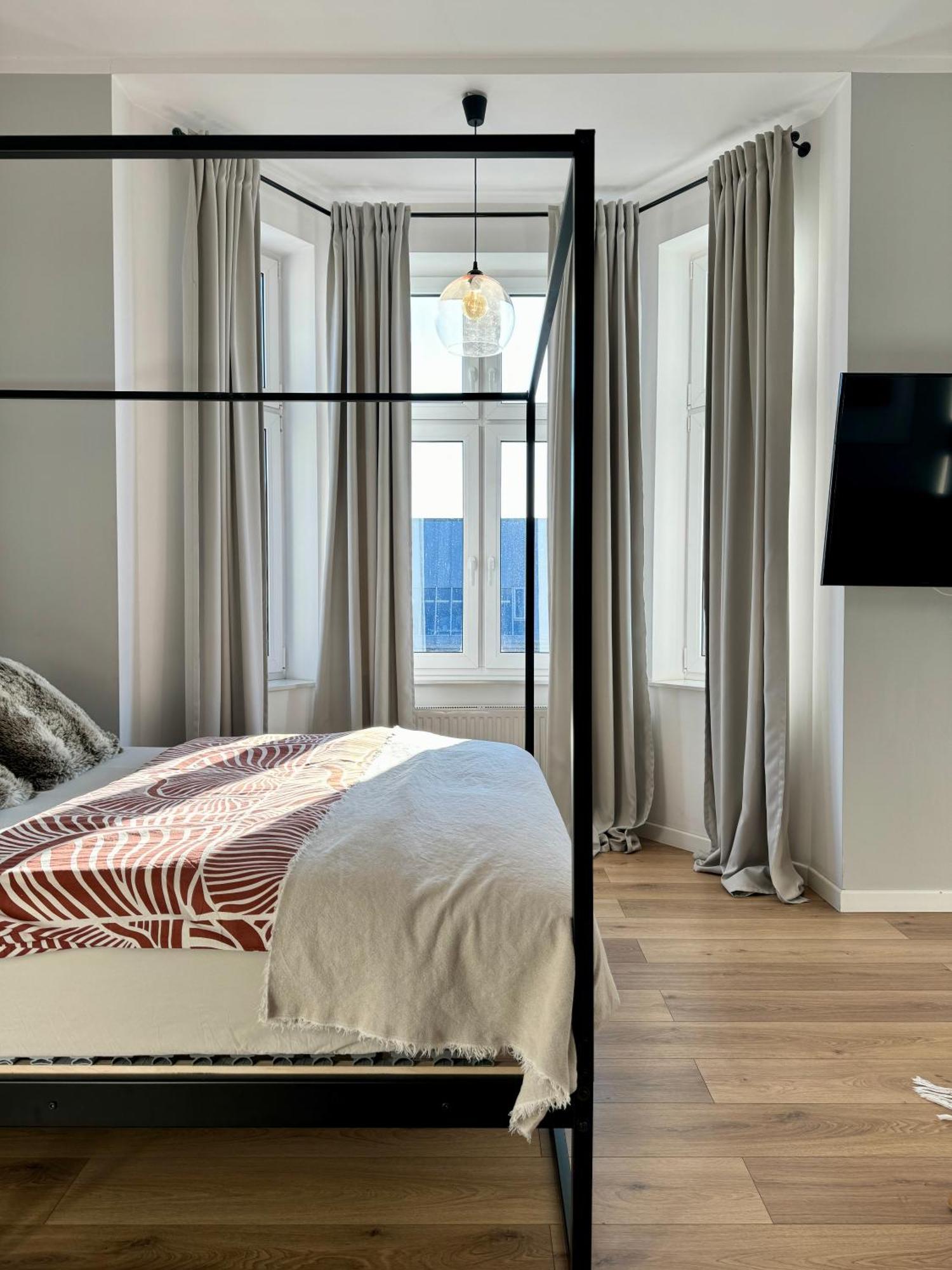 Apartamento For Sophie - Z Palarnia Kawy I Pracownia Artystyczna W Kamienicy - Art & Coffee In Historic Building Gdańsk