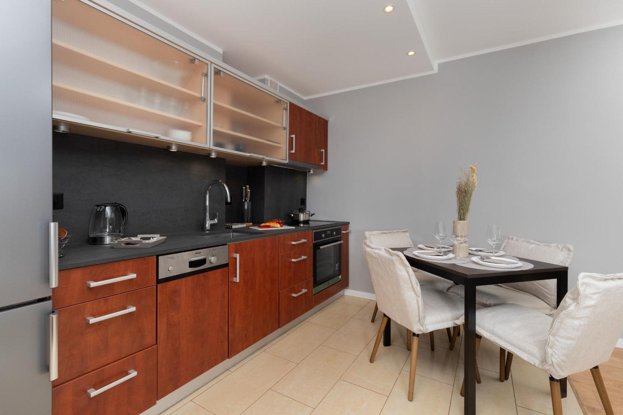 Dlugie Ogrody Spacious In The Center By Renters Gdansk