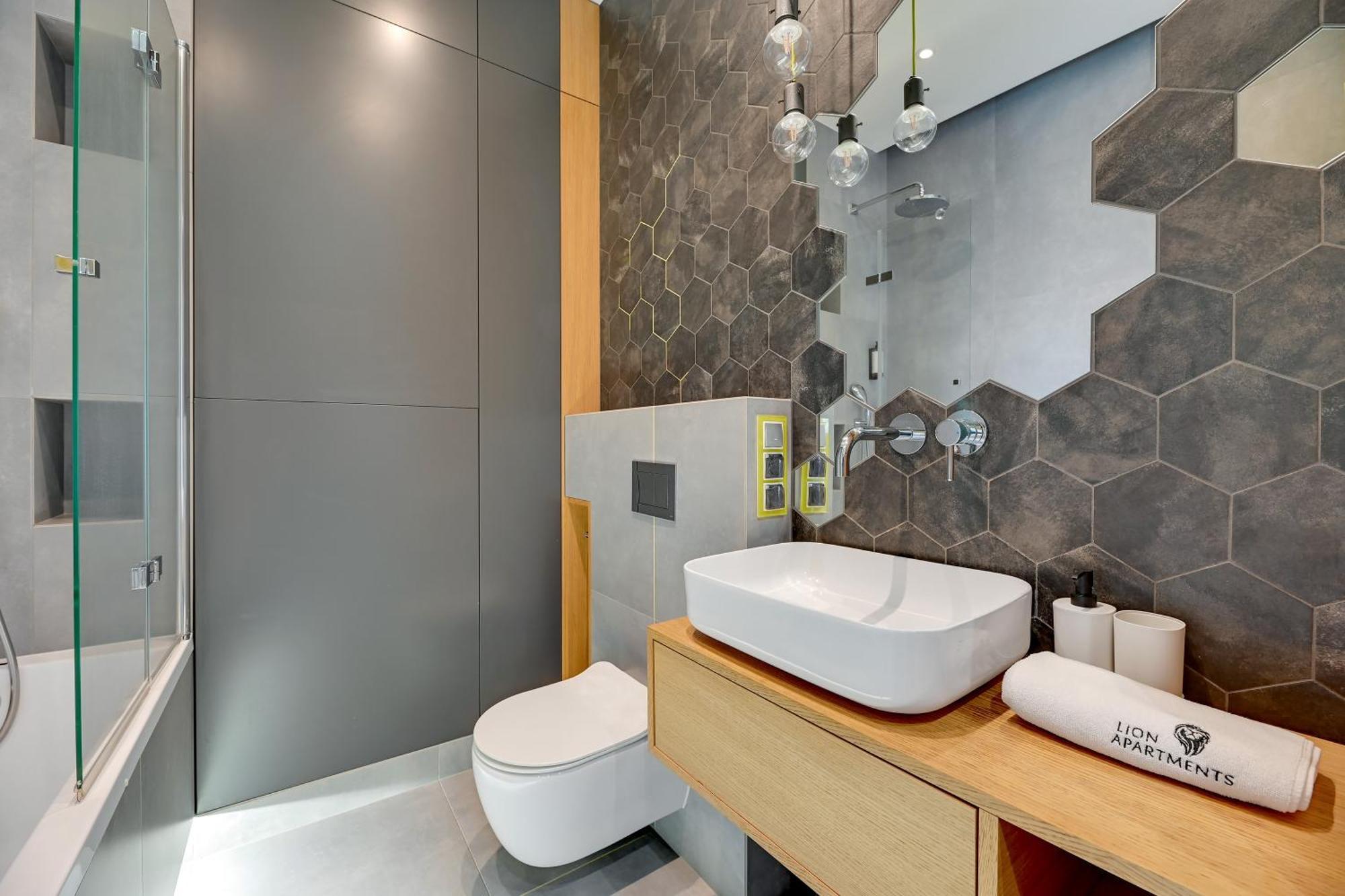 Milabaltica Estate Gym, Sauna & Parking By Lion Apartment *