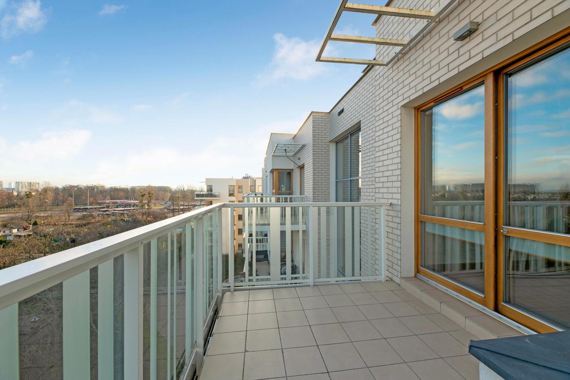 Milabaltica Estate Gym, Sauna & Parking By Lion