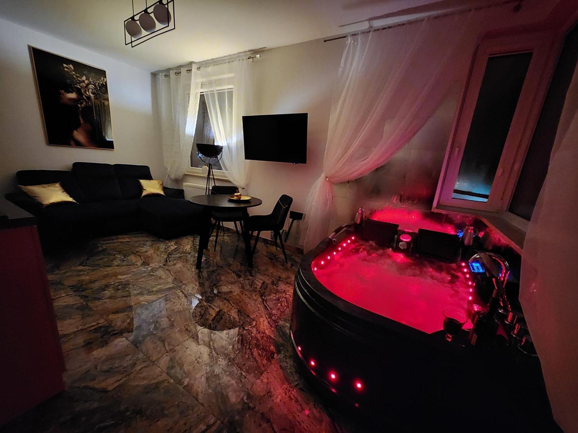Căn hộ By The Sea - Prestige With A Luxurious Jacuzzi, Sauna And An Exclusive Massage Chair Available In One Of The Apartments! *