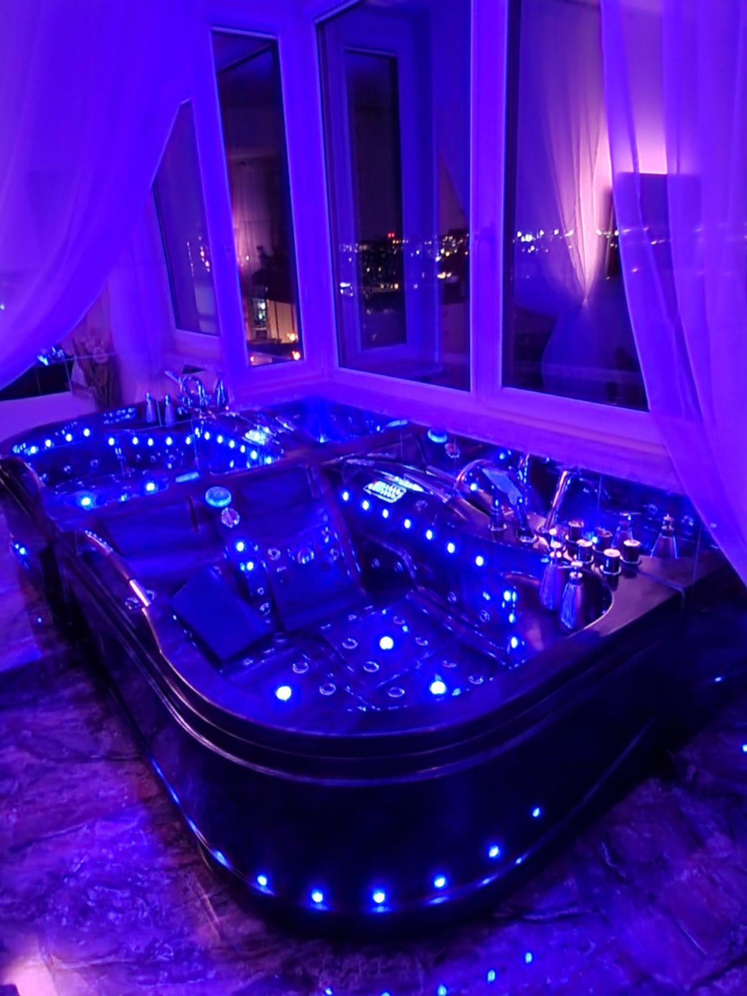 By The Sea - Prestige With A Luxurious Jacuzzi, Sauna And An Exclusive Massage Chair Available In One Of The Apartments! Căn hộ