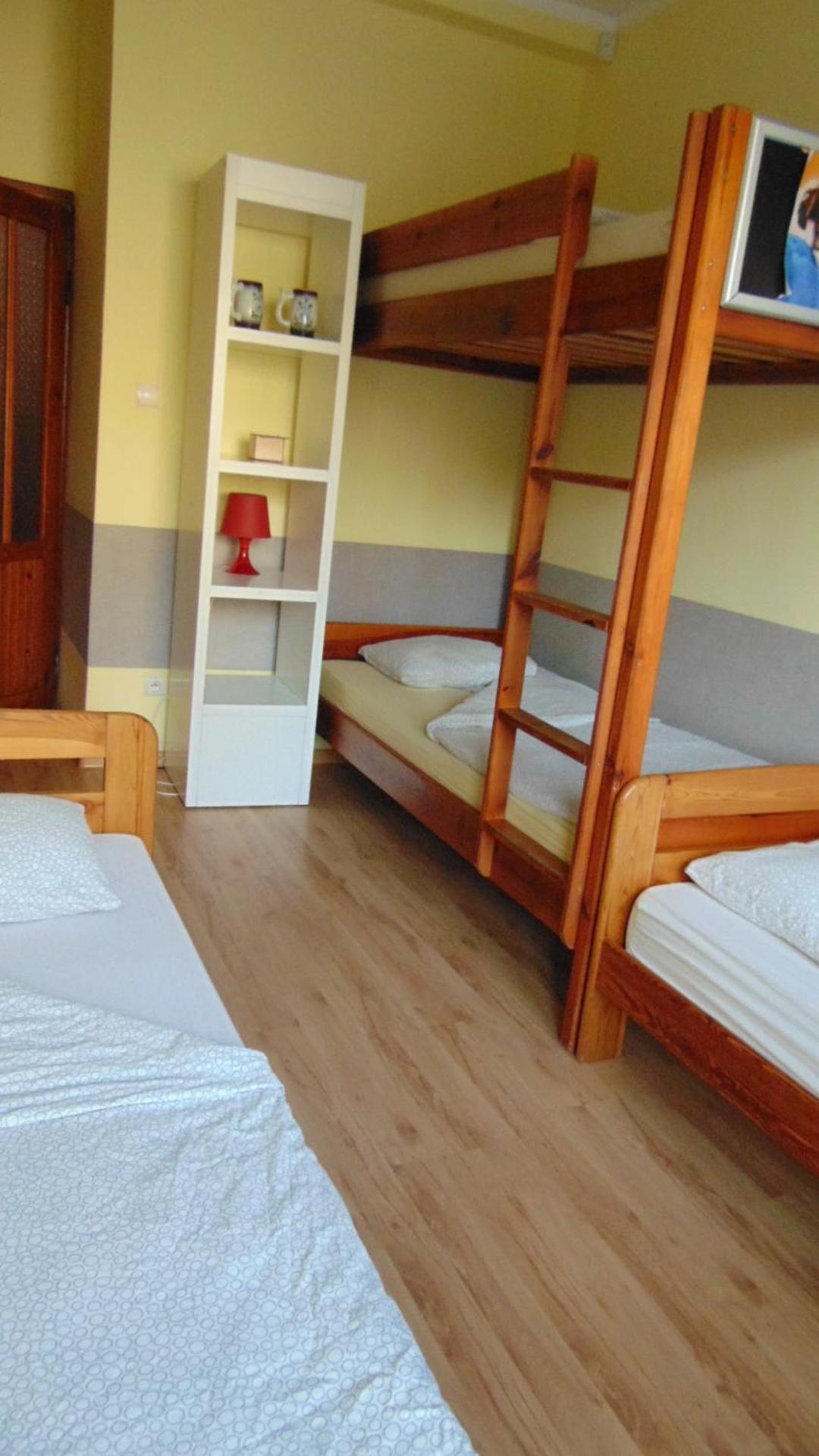 Hostel Folks Village Plowce House *