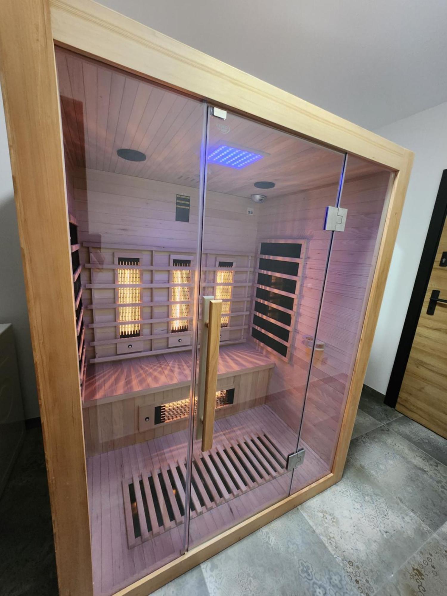 By The Sea - Prestige With A Luxurious Jacuzzi, Sauna And An Exclusive Massage Chair Available In One Of The Apartments! Căn hộ