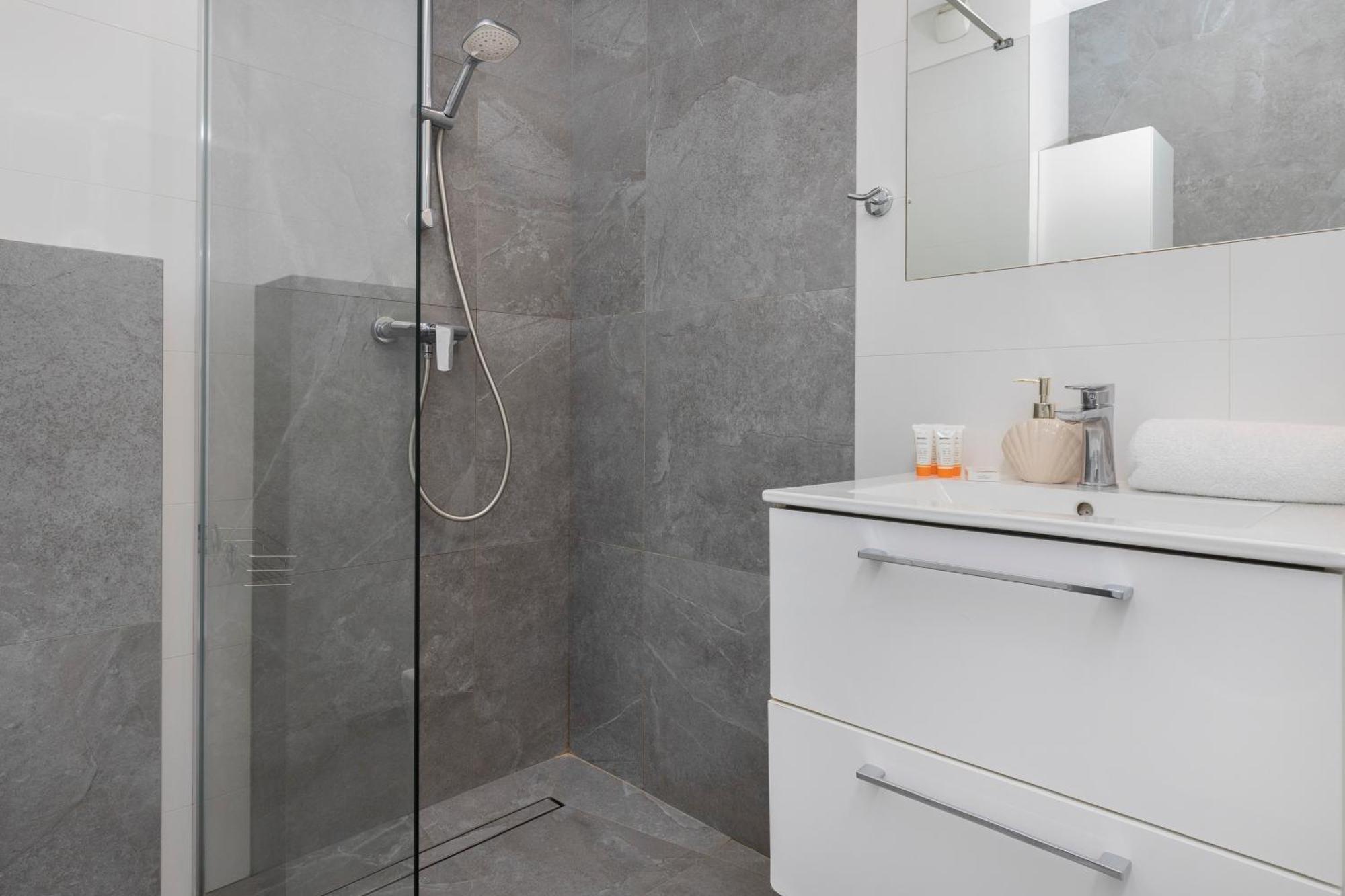 Z Widokiem Na Morze Obok Parku Millenium W Gdansku By Renters Apartment Gdansk