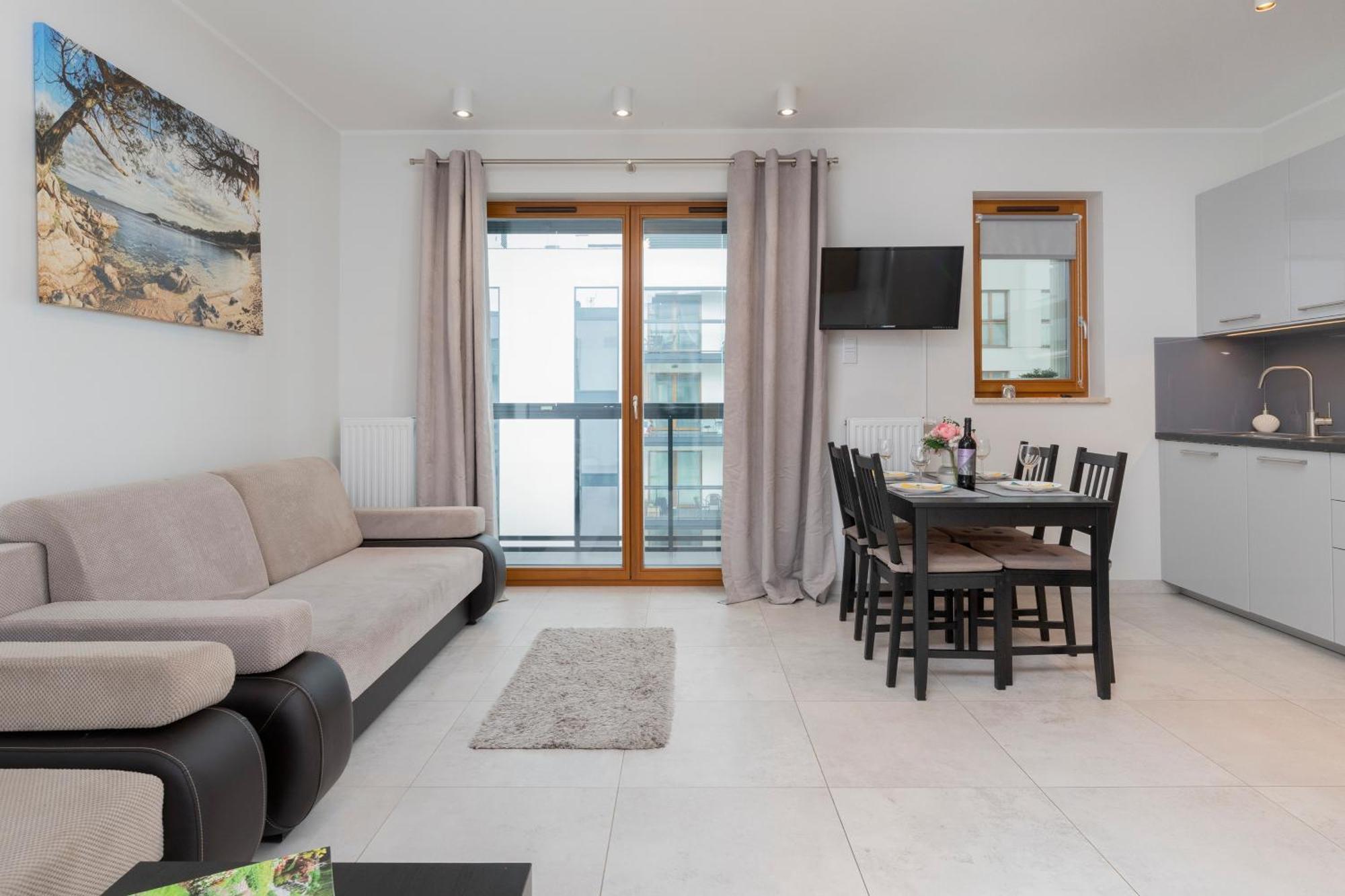 Z Widokiem Na Morze Obok Parku Millenium W Gdansku By Renters *