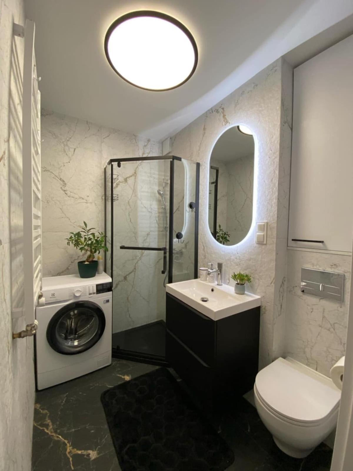Sea Breeze Apartment *