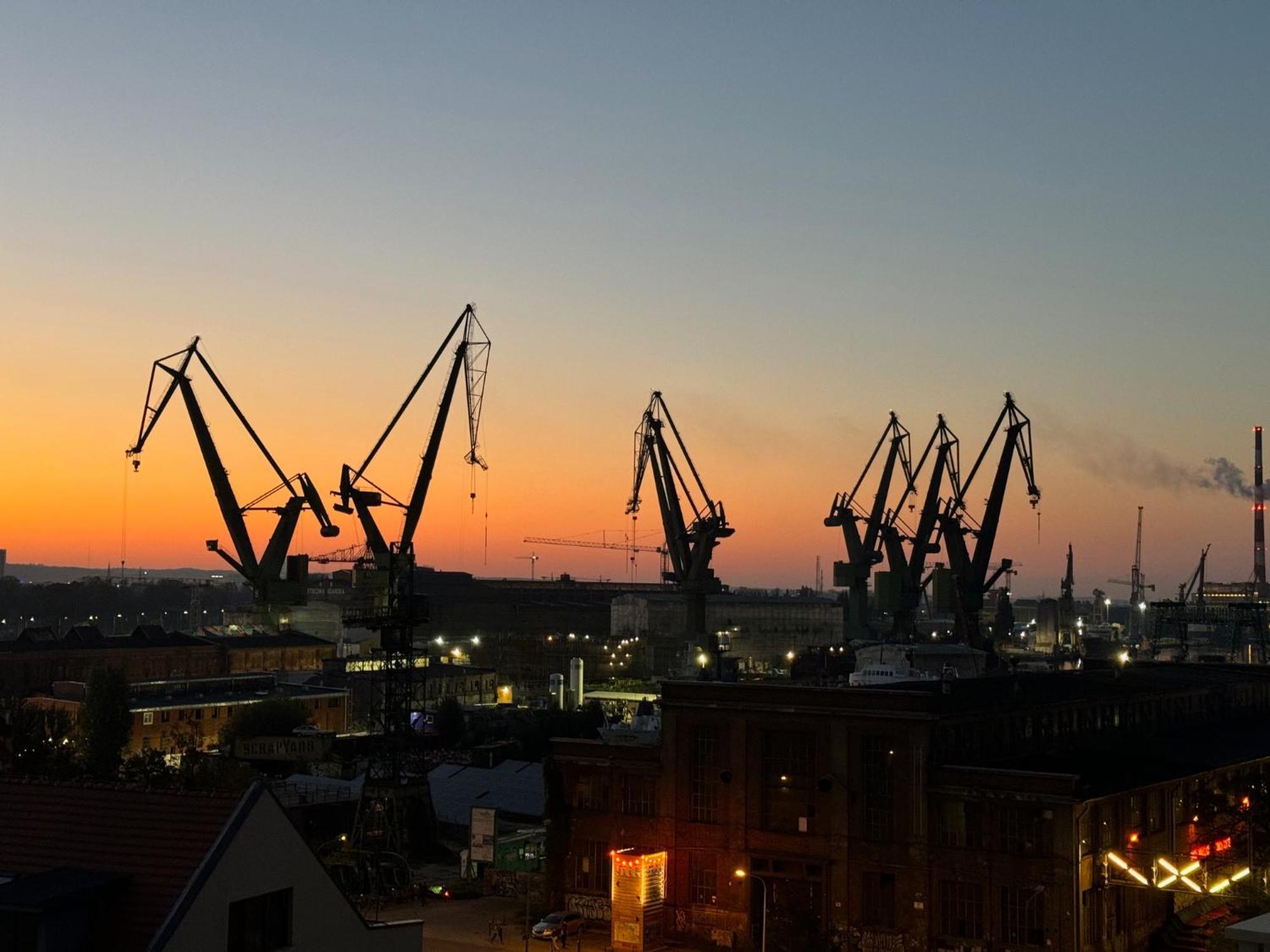Crane Panorama Apartamento