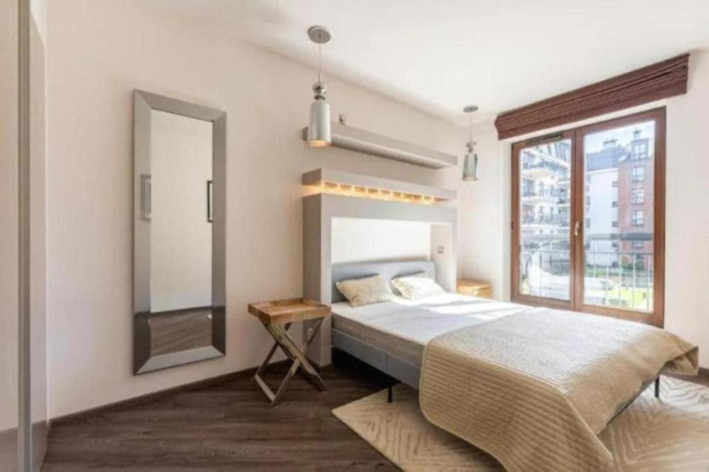 Urban Nest Group - Szafarnia 5 Apartment Gdansk