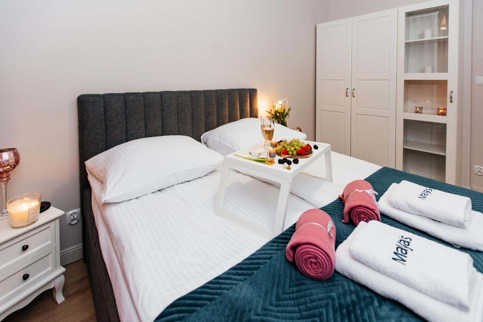 Maya's Flats & 59 - Milosci * Gdańsk