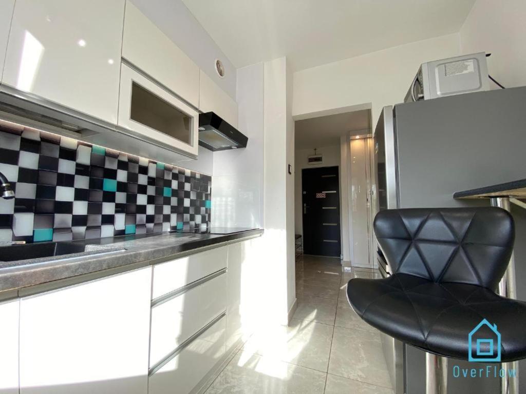 Apartment Violet - 10 Min To Old Town Gdansk,pkp & Shopping Mall Gdansk