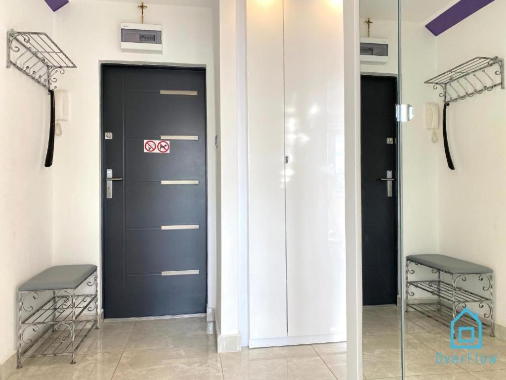 Violet - 10 Min To Old Town Gdansk,pkp & Shopping Mall Apartment