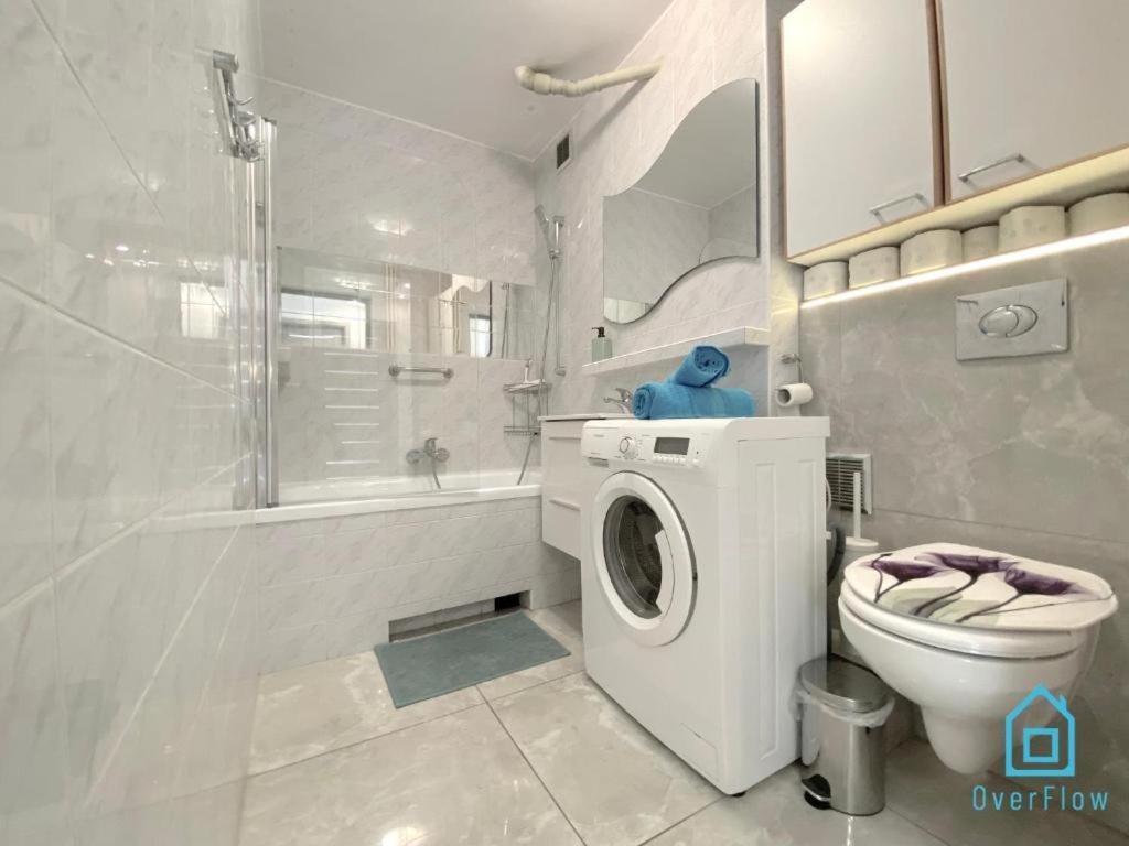 Violet - 10 Min To Old Town Gdansk,pkp & Shopping Mall Apartment *