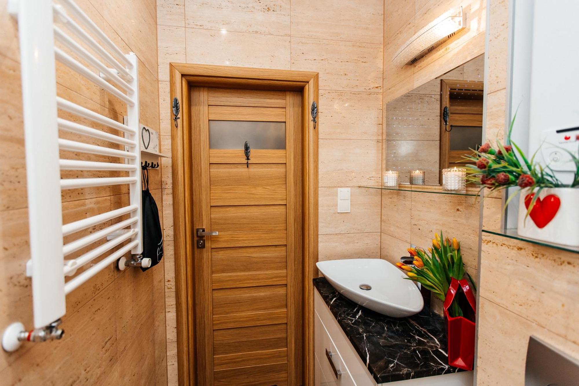 Maya's Flats & 21 - Dluga St, Old Town * Gdansk