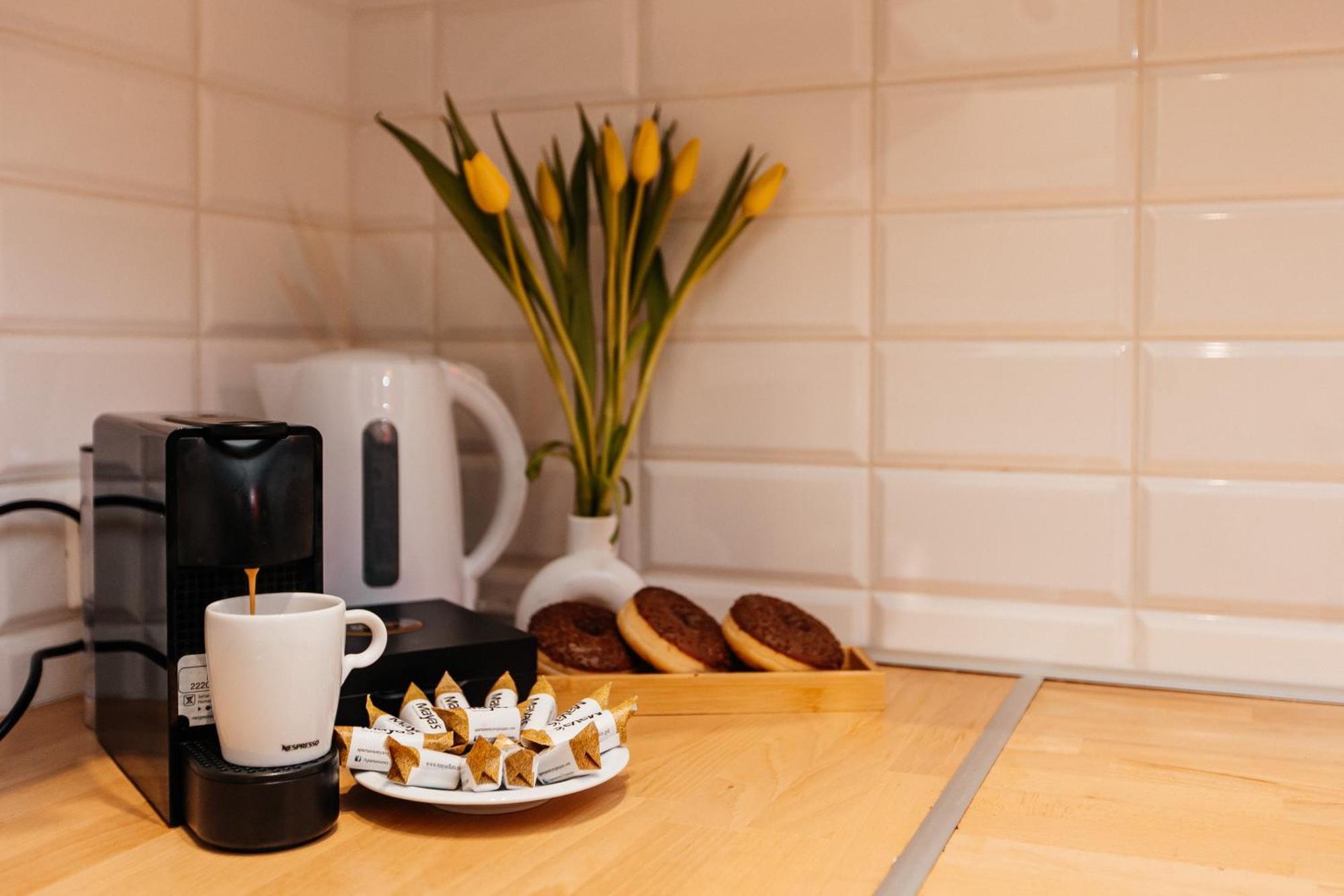 Maya's Flats & 21 - Dluga St, Old Town Apartment Gdansk