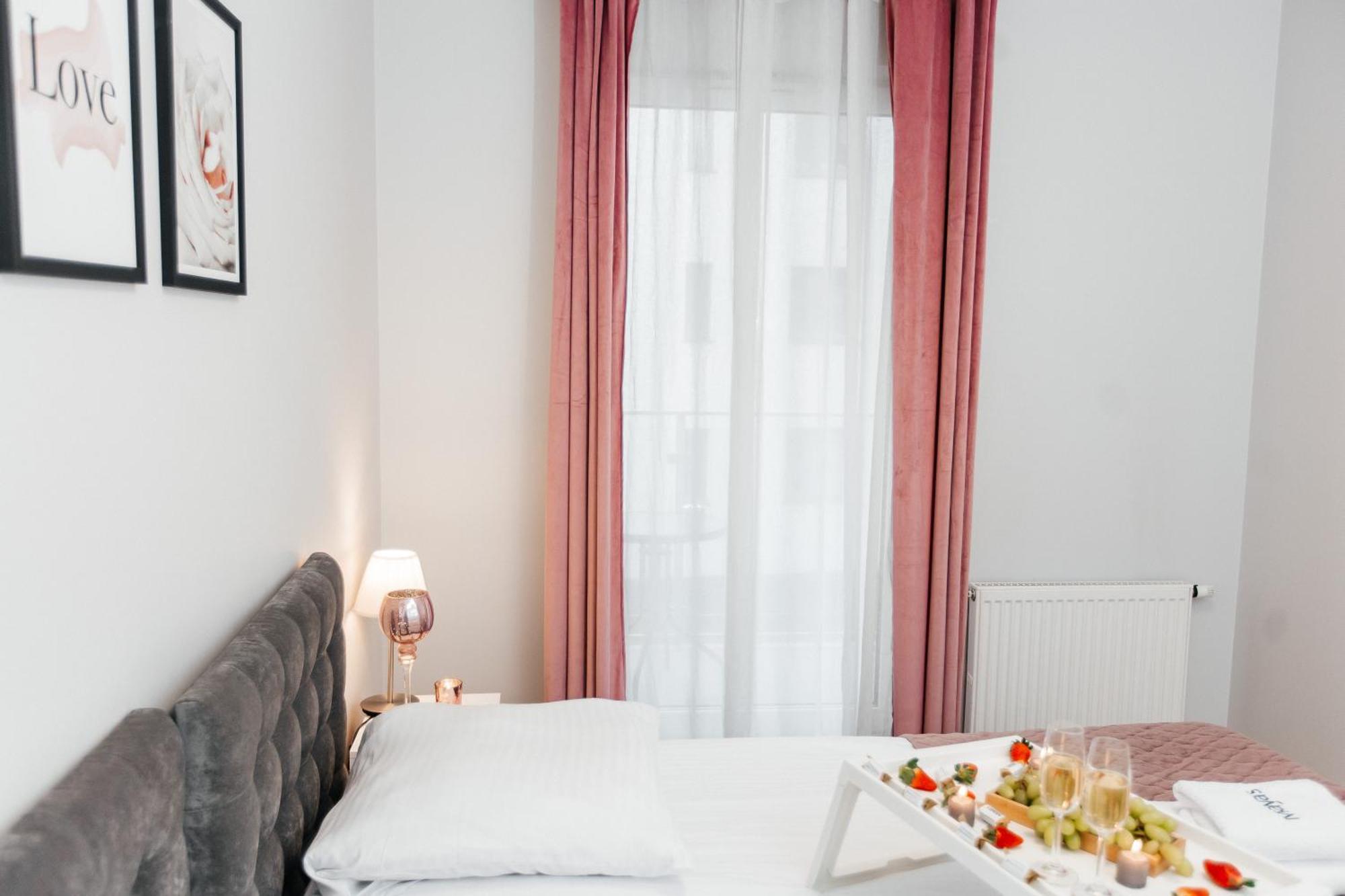 Maya's Flats & 42 - Swietej Barbary Apartment *