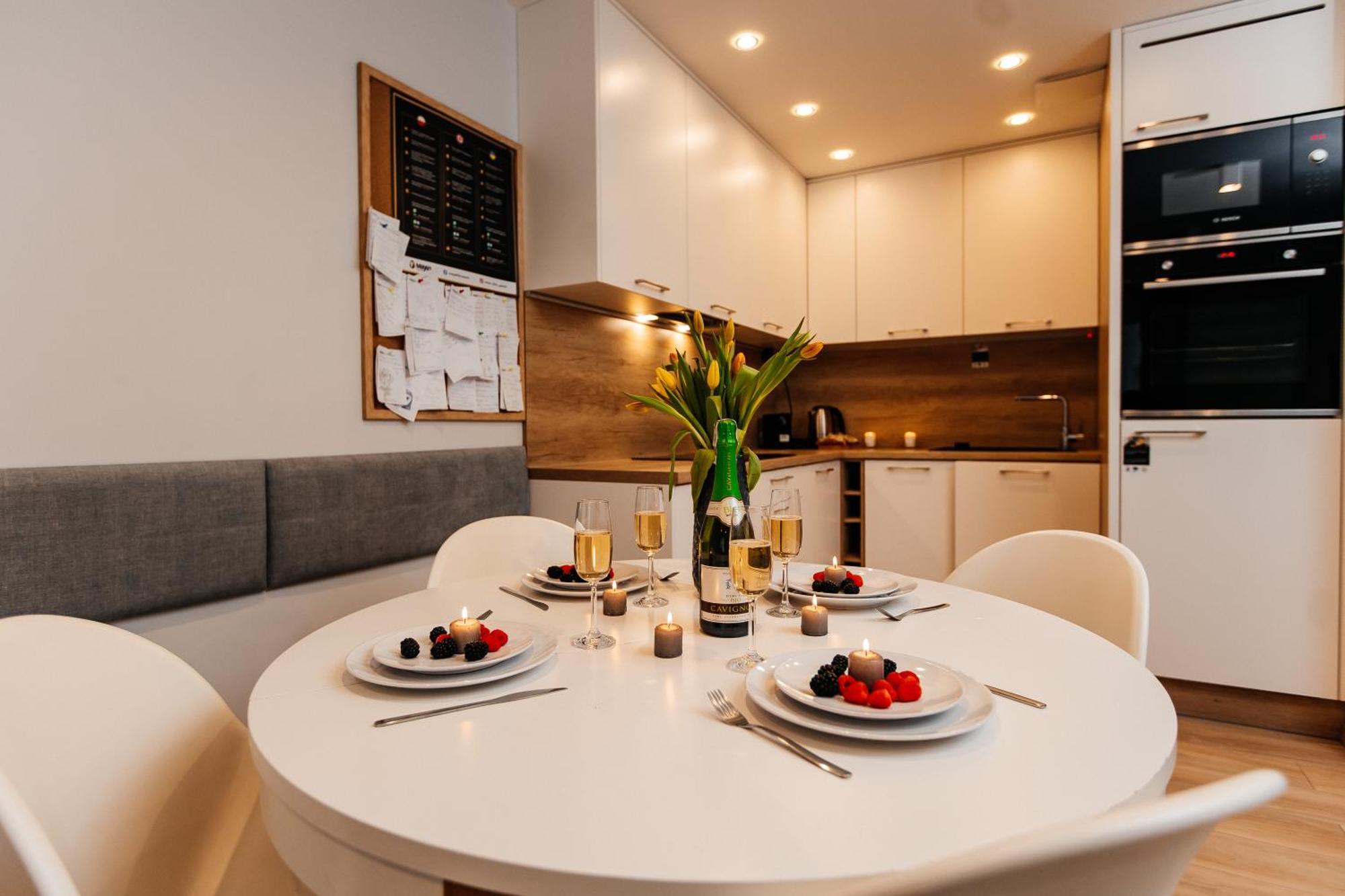 Maya's Flats & 42 - Swietej Barbary Apartment