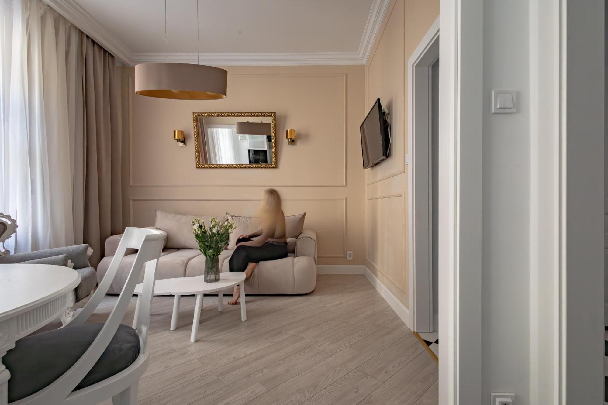 Apartment Glow - Dubaj Glamour, Ulica Dluga Old Town Gdansk