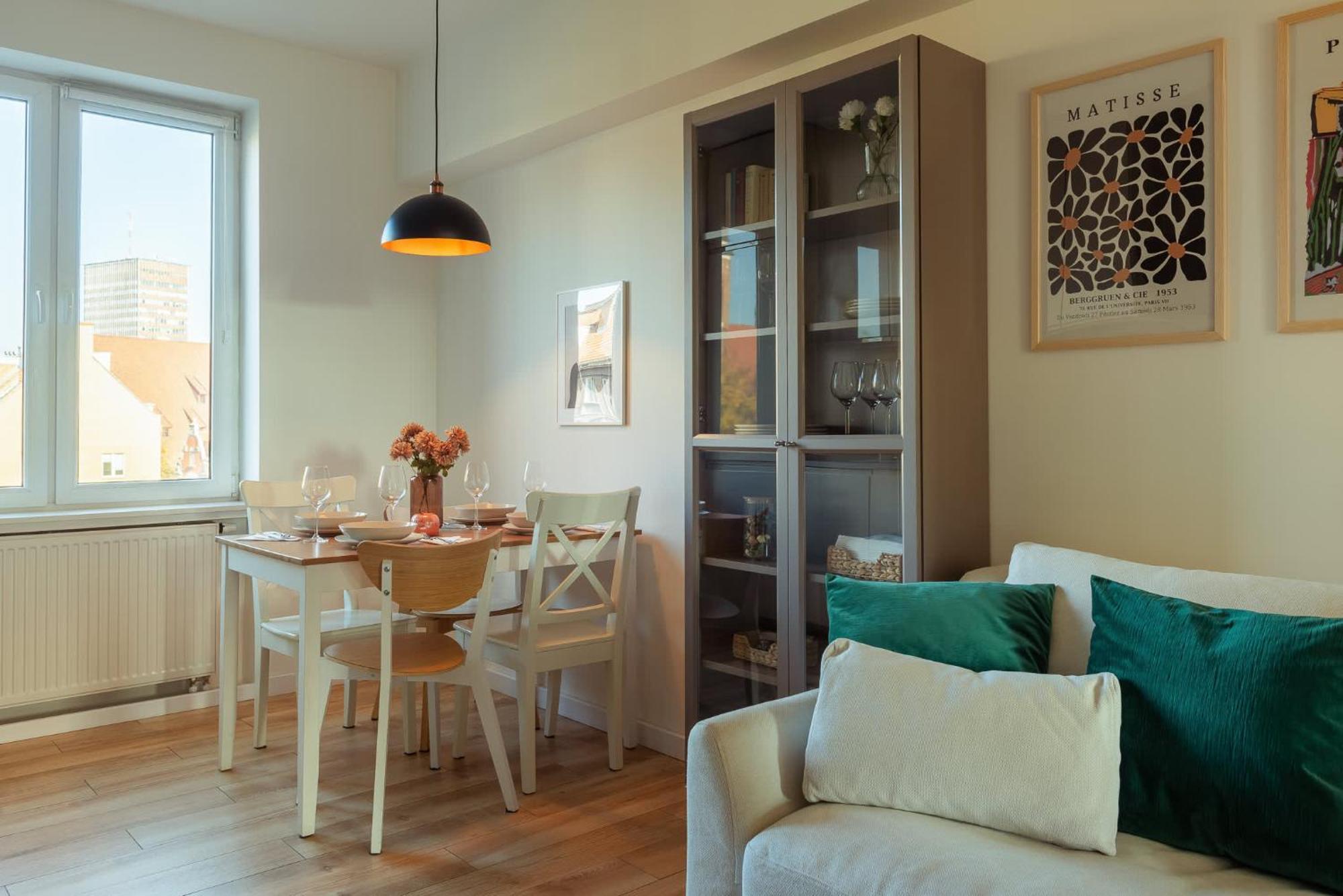 Cozy With Balcony Near Old Town By Rent Like * Gdańsk