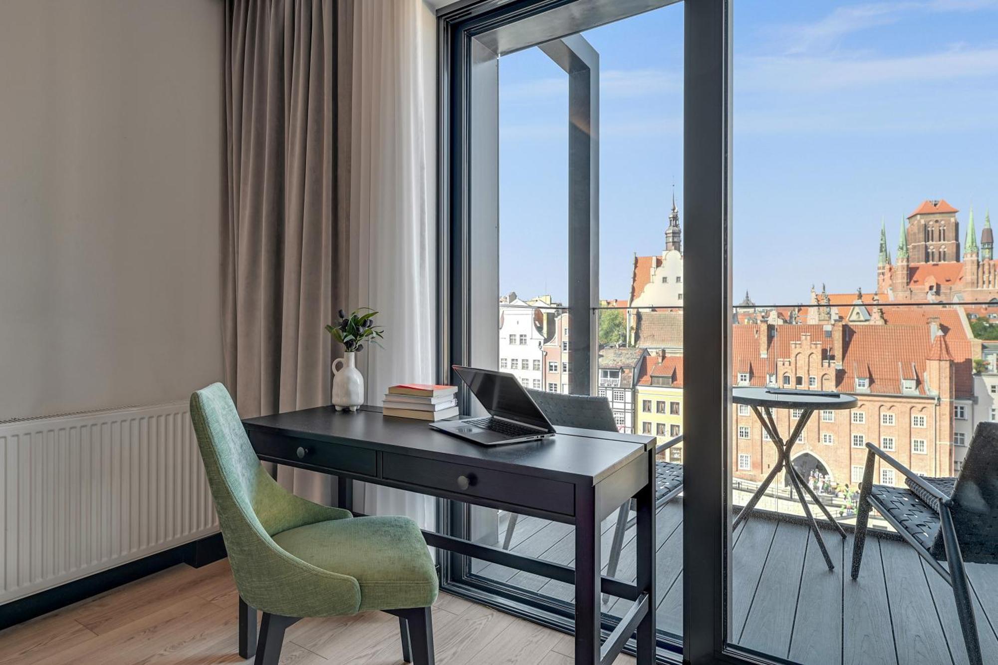 Deo Plaza Premium Suites, Riverside & Radisson By Downtown * Gdańsk