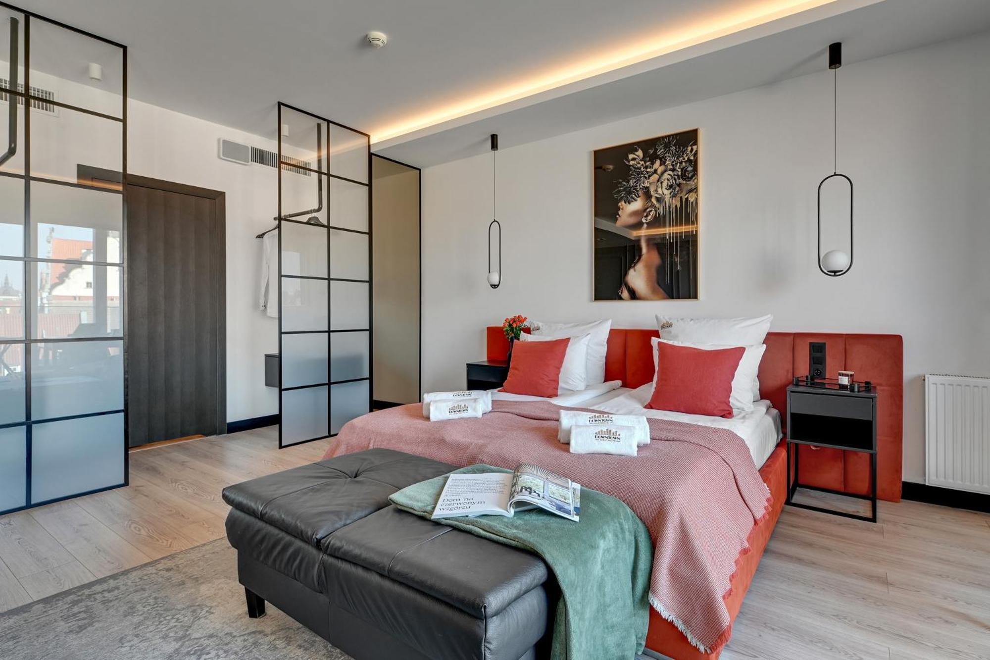 Deo Plaza Premium Suites, Riverside & Radisson By Downtown *