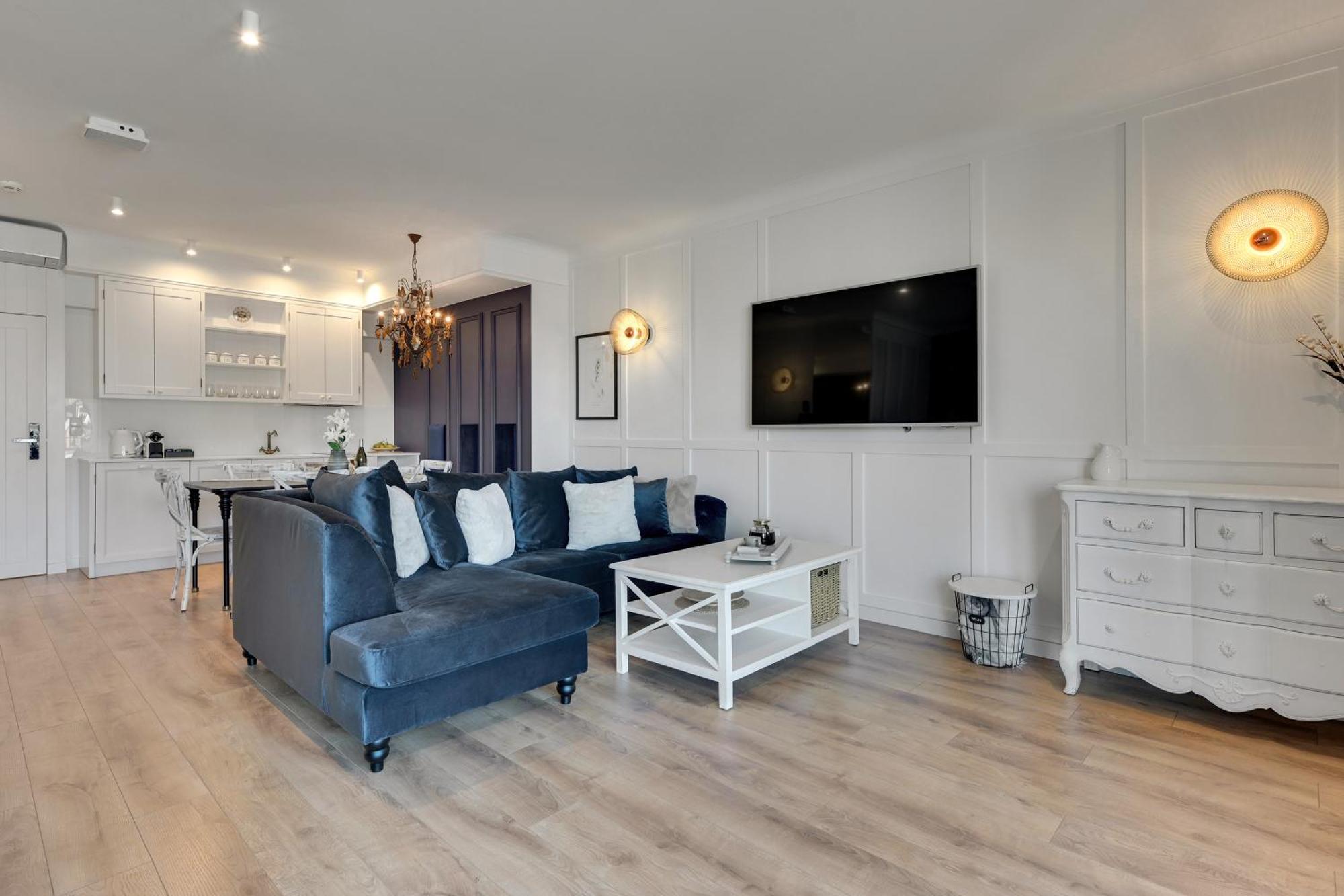 Deo Plaza Premium Suites, Riverside & Radisson By Downtown Leilighet