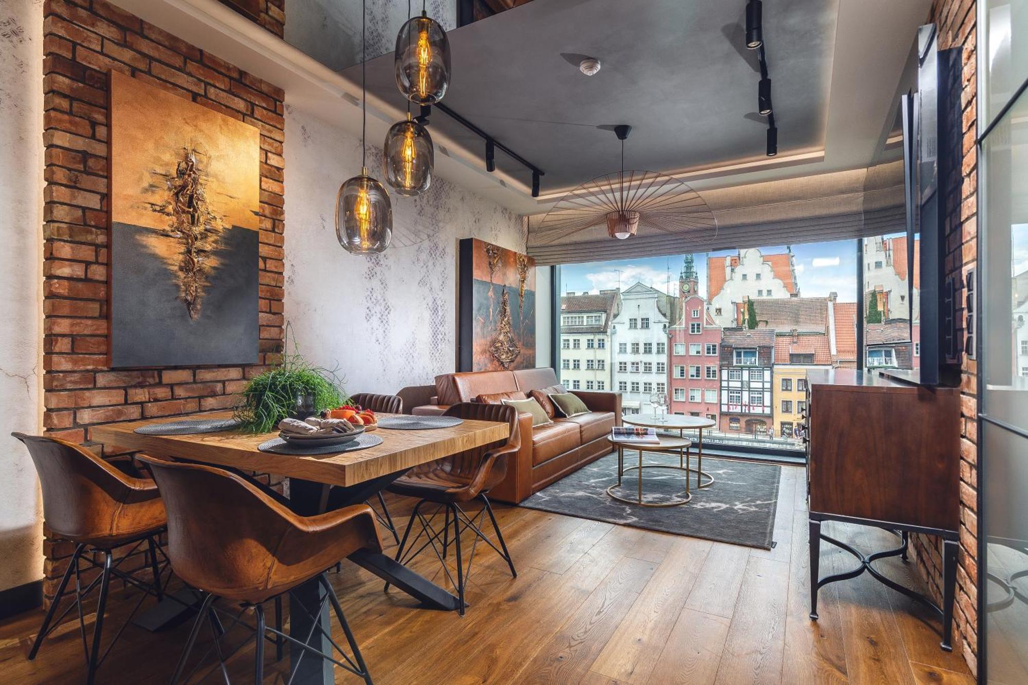 Deo Plaza Premium Suites, Riverside & Radisson By Downtown *