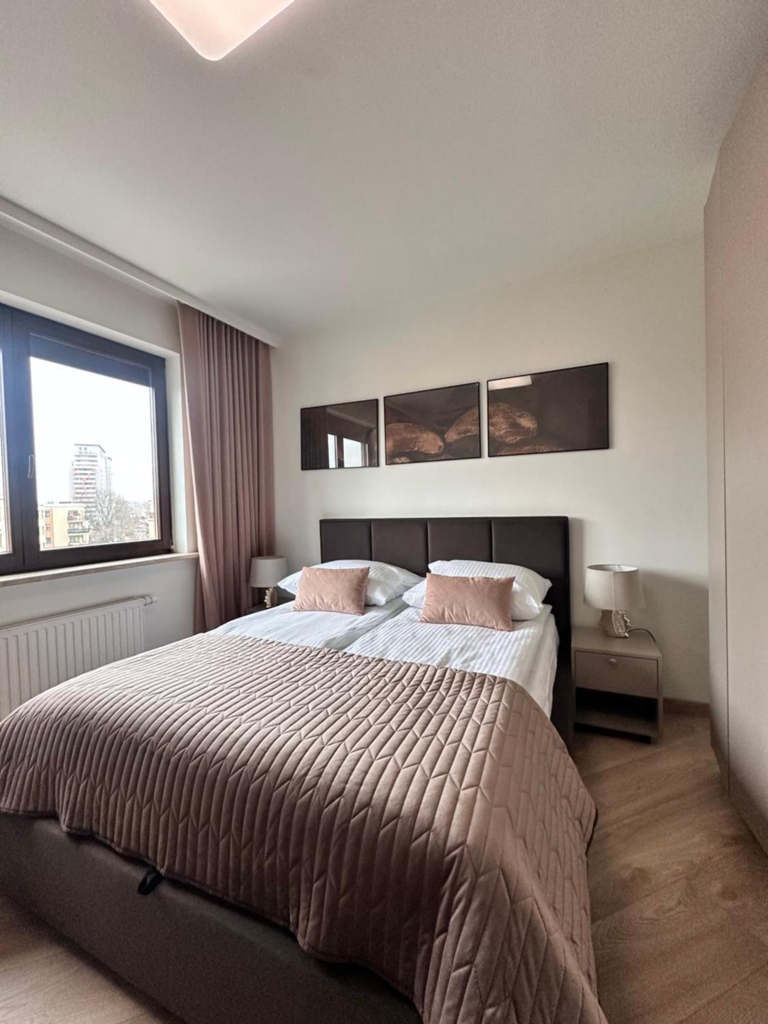 Apartment Maya's Flats & 105 - Przestronny Przy Parku Regana Blisko Plazy *