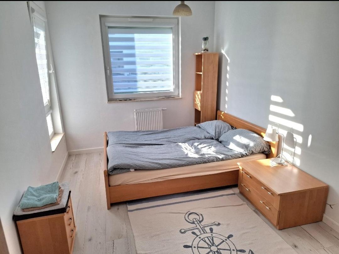 Mieszkanie 2 Pokojowe Z Ogrodkiem Miejsce Postojowe Na Zewnatrz Nr 126 Apartment *