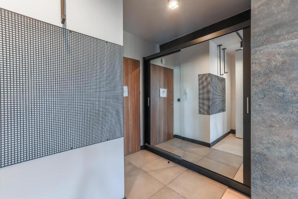 Stylish Shipyard Apartment *