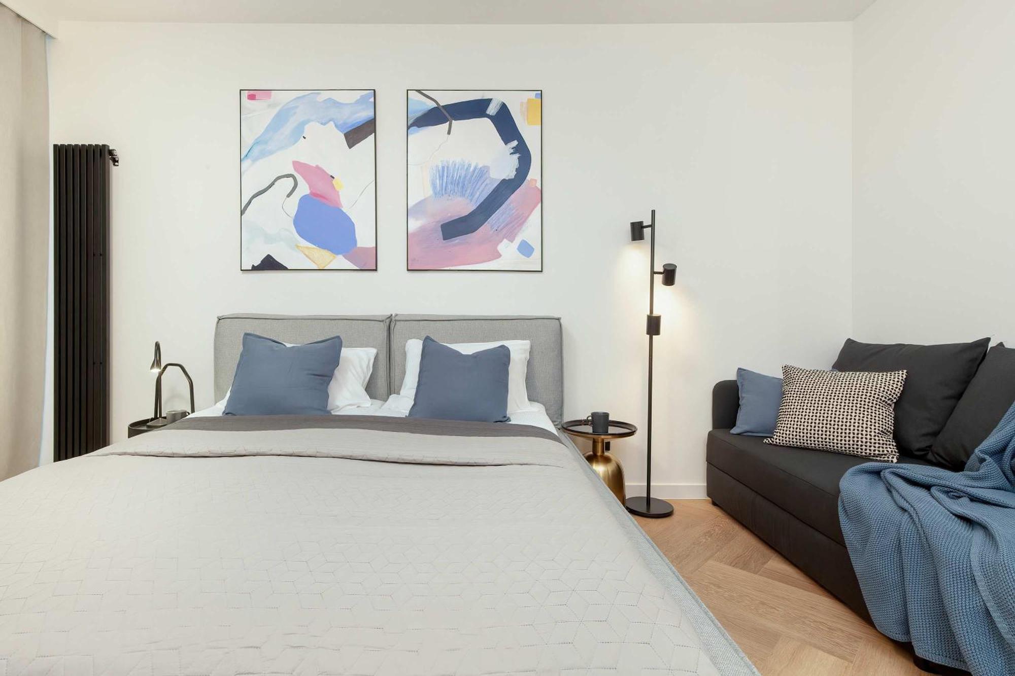 Modern & Bright With Garden By Rent Like *