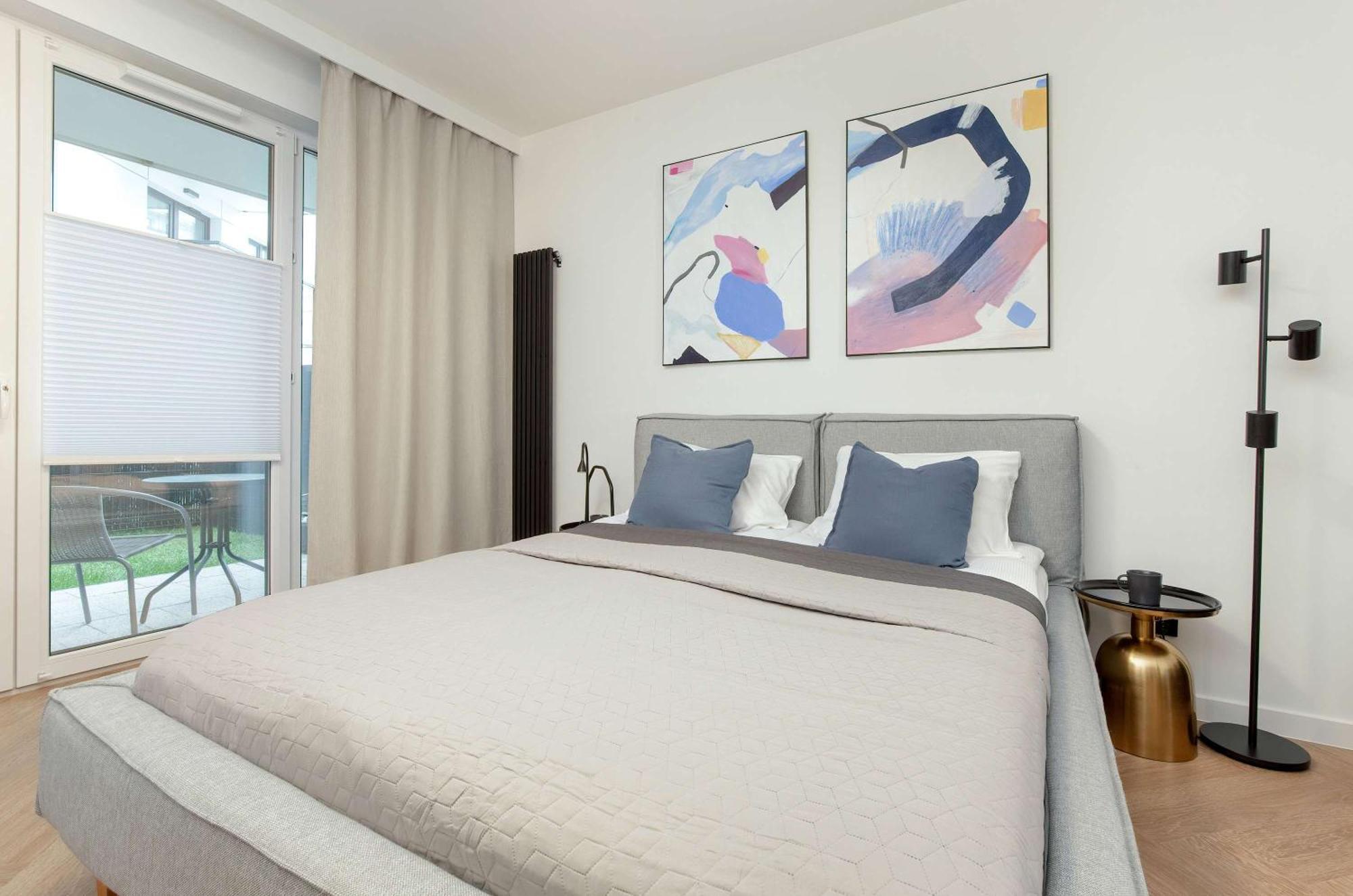 Modern & Bright With Garden By Rent Like Apartment *