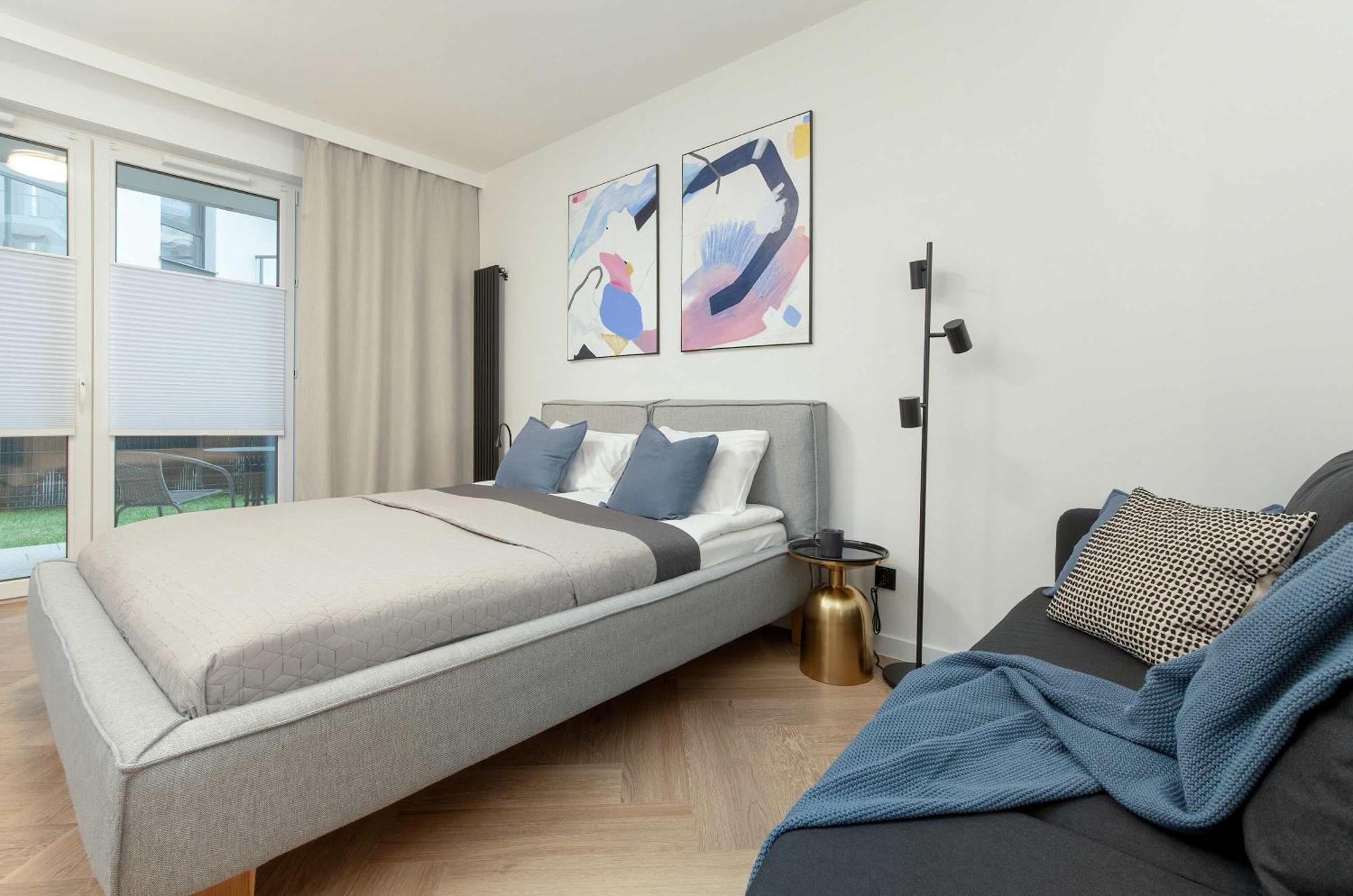 Apartment Modern & Bright With Garden By Rent Like